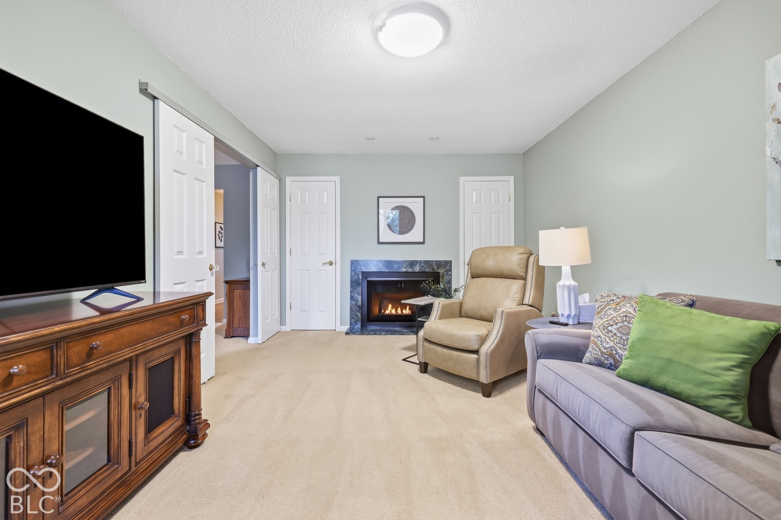 558 W Hunters Drive Unit: APT D