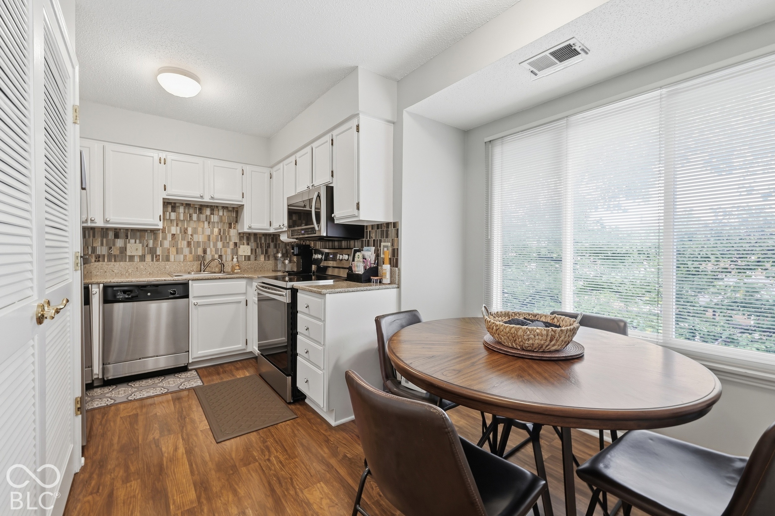 558 W Hunters Drive Unit: APT D