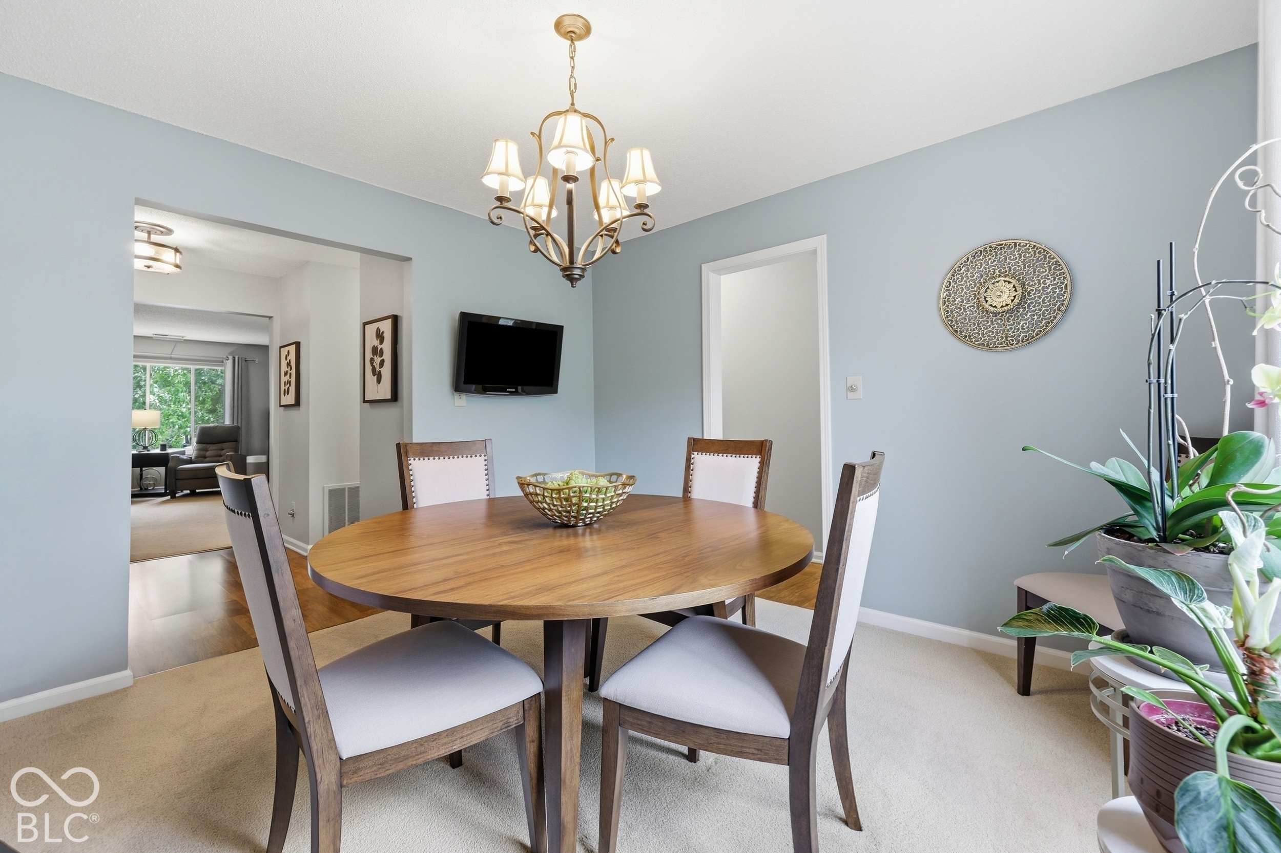 558 W Hunters Drive Unit: APT D