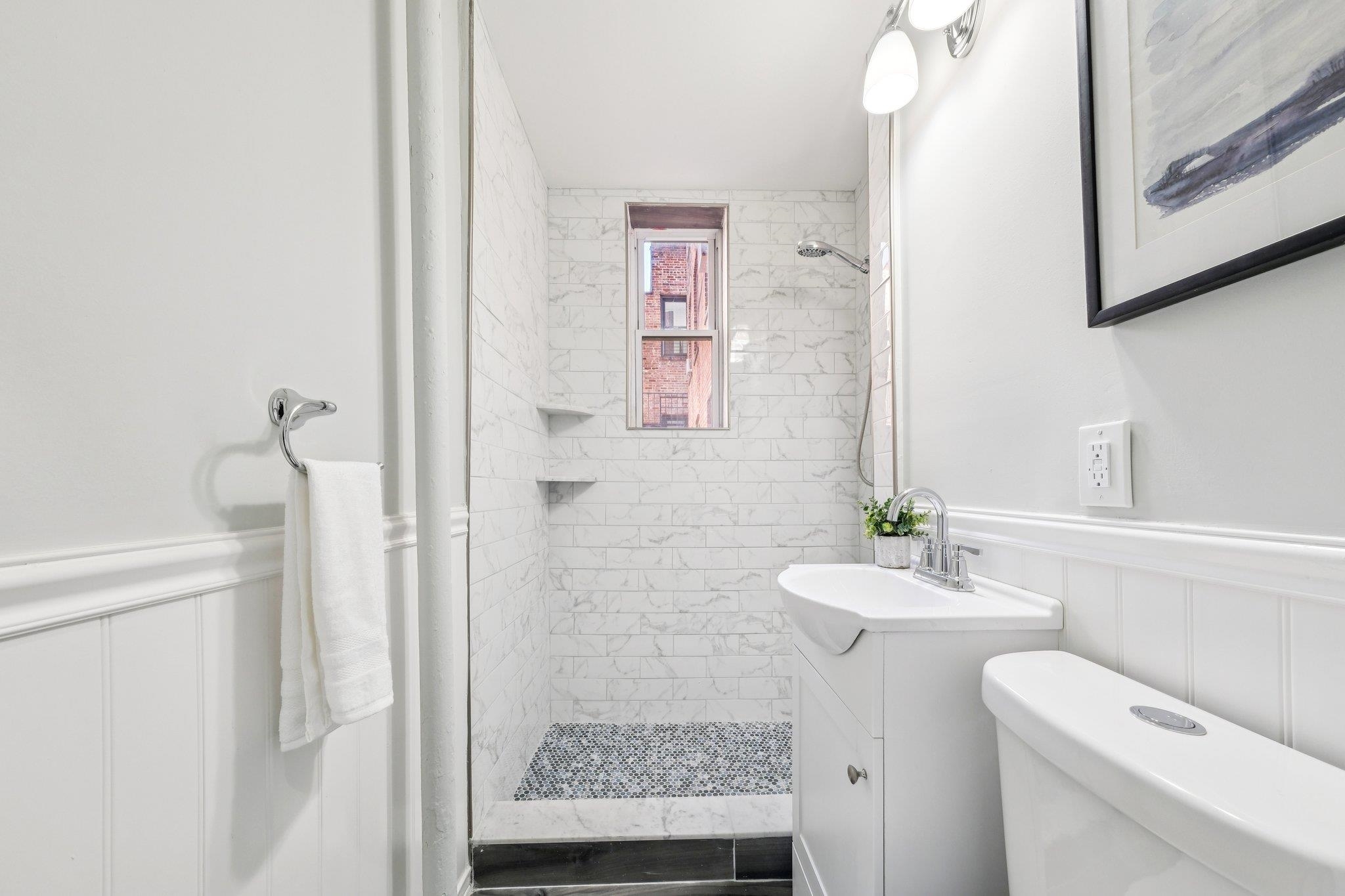 340 FAIRMOUNT AVE Unit: Apt 209