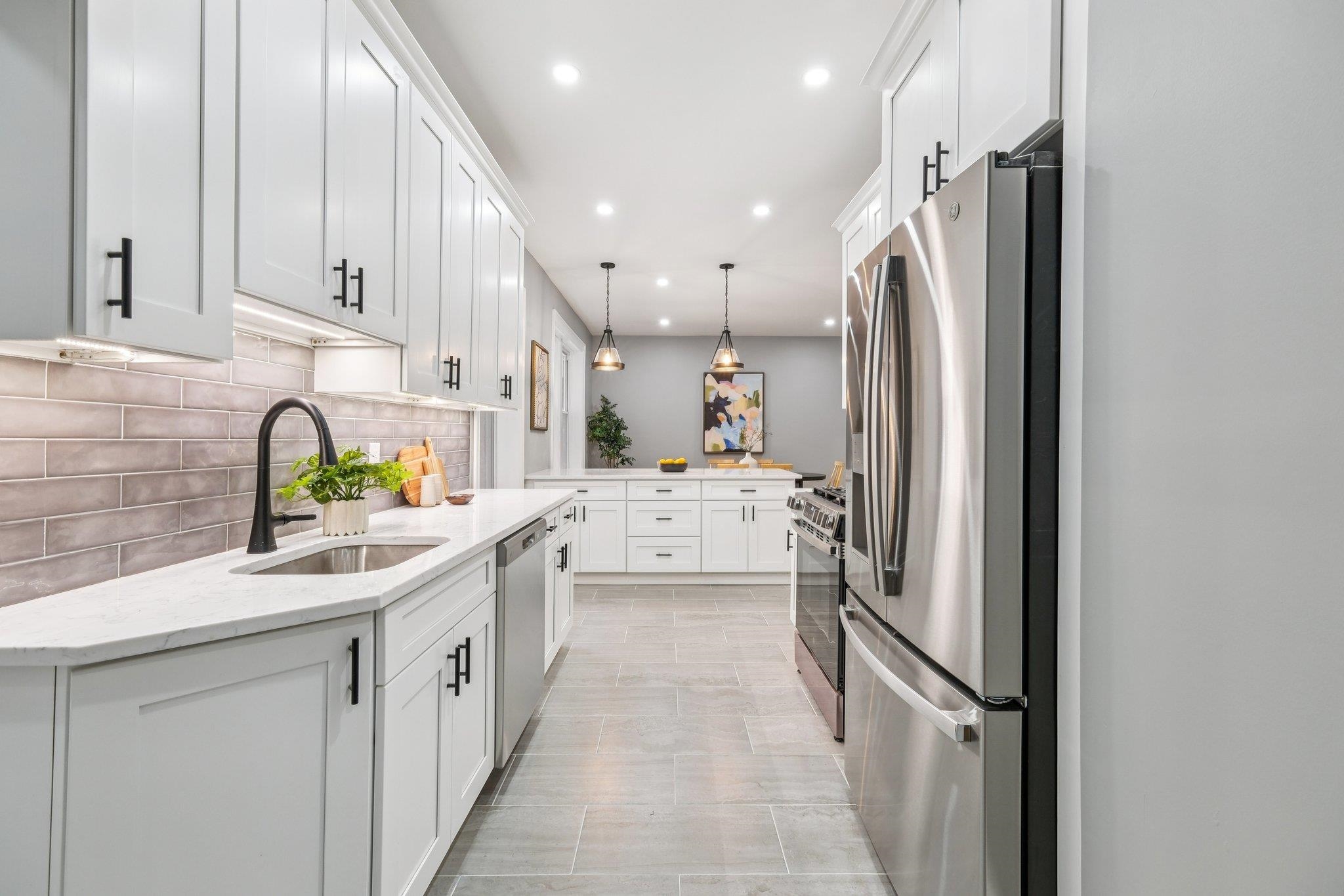 340 FAIRMOUNT AVE Unit: Apt 209