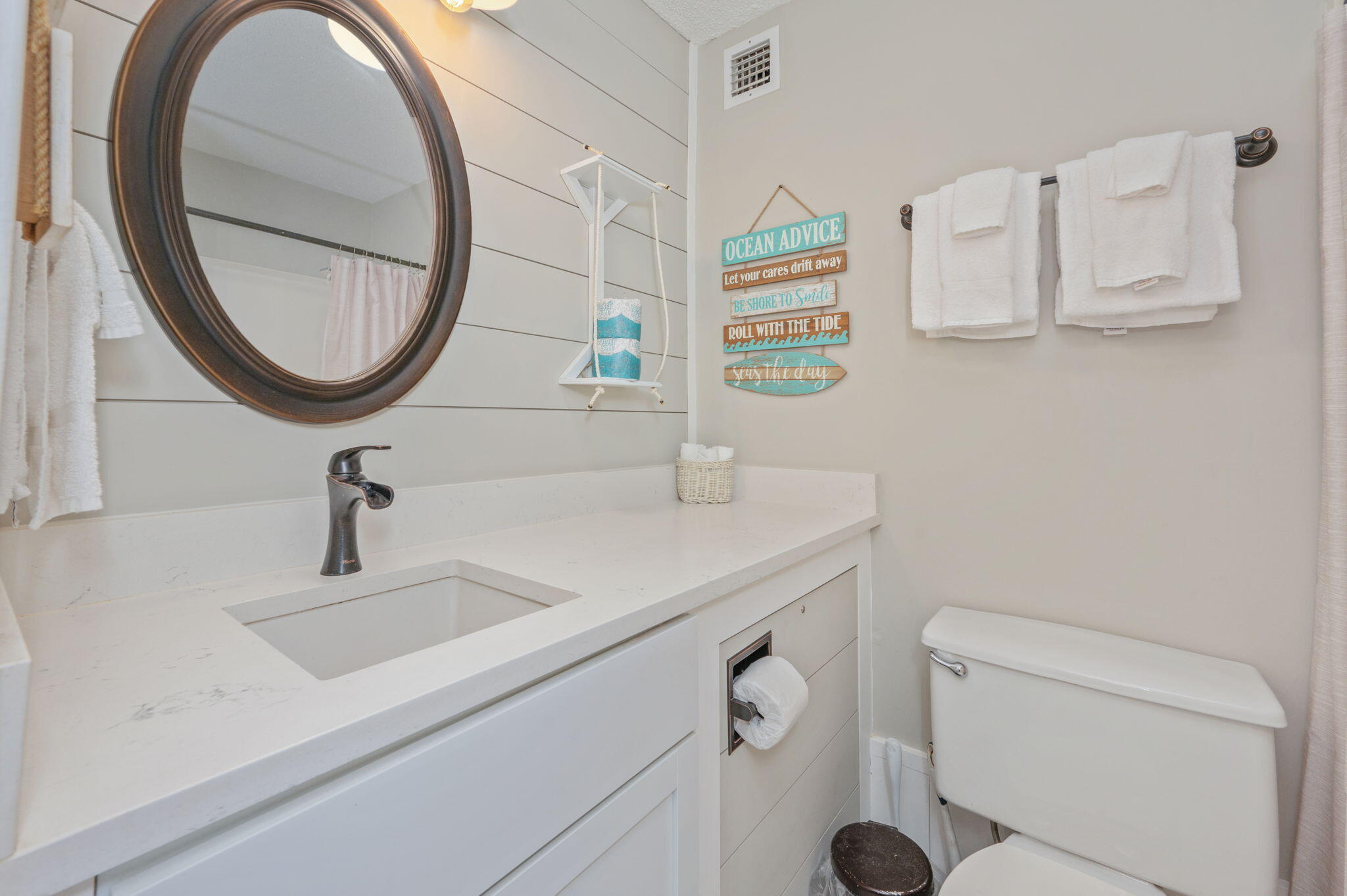 8817 S Thomas Drive A608