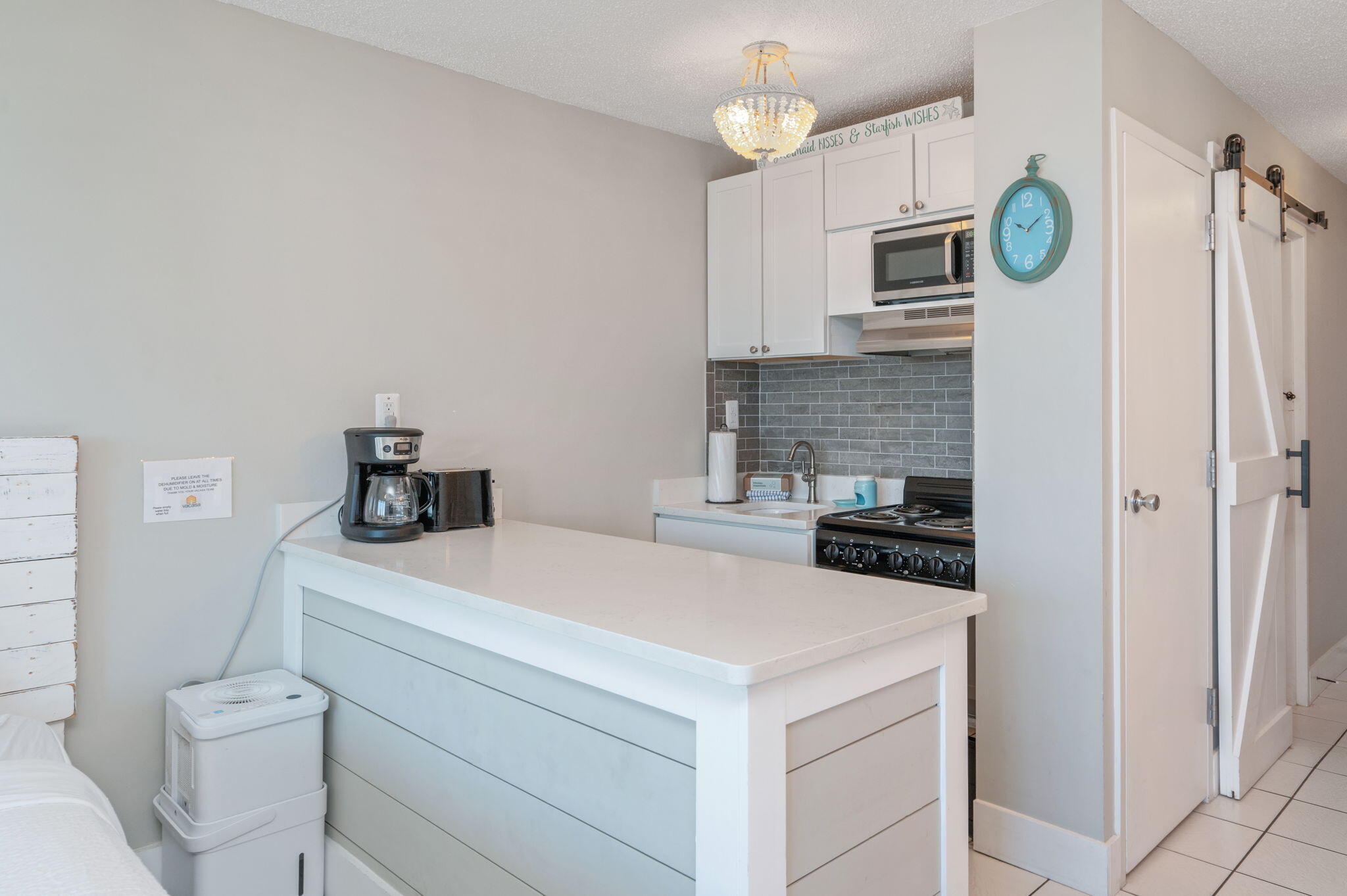 8817 S Thomas Drive A608