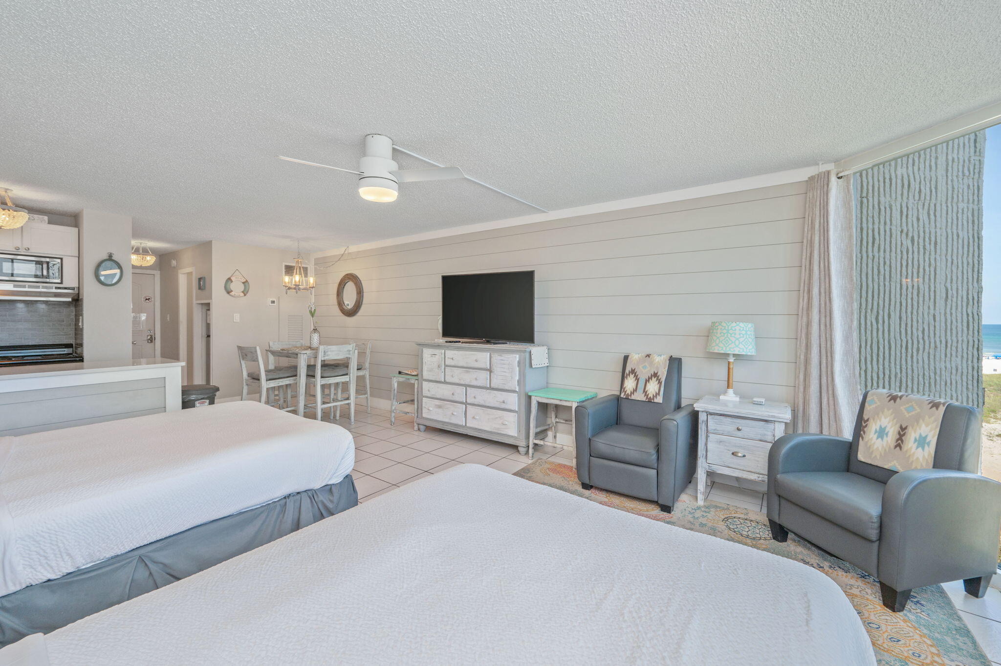 8817 S Thomas Drive A608