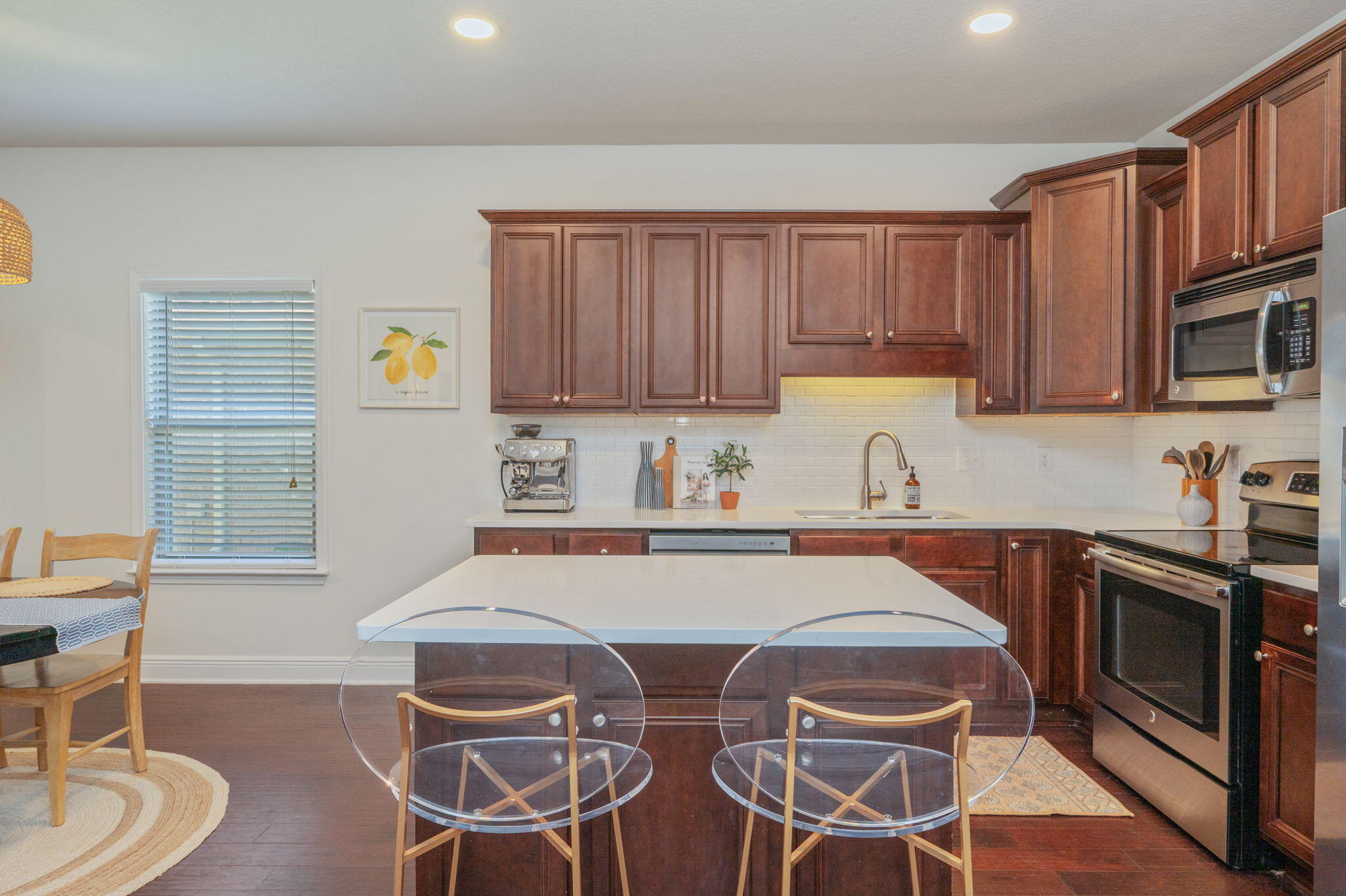 286 Pin Oak Loop