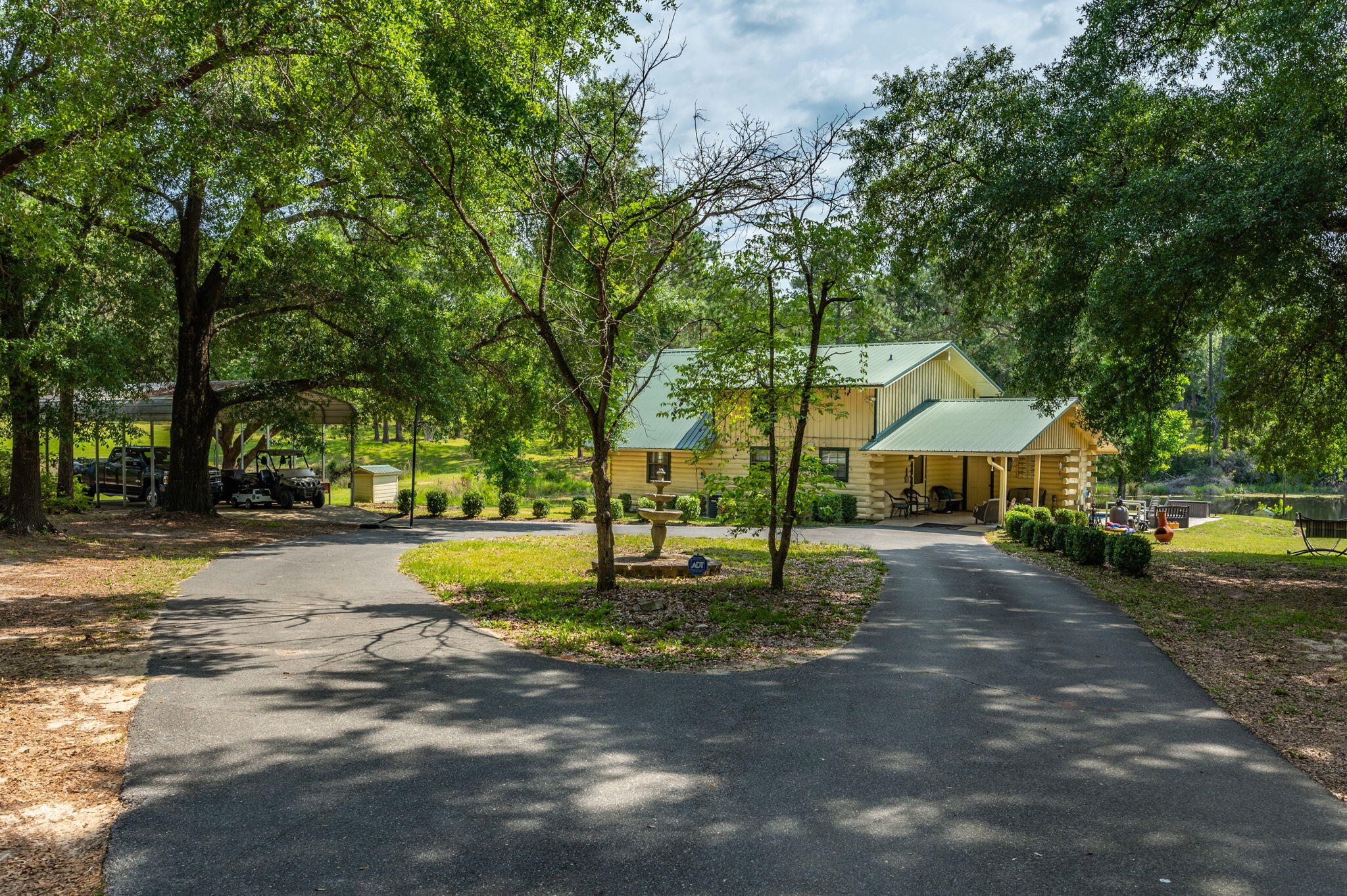 4869 Retta Lane