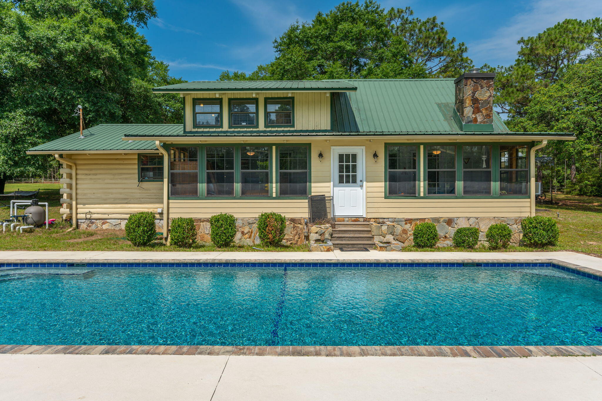 4869 Retta Lane