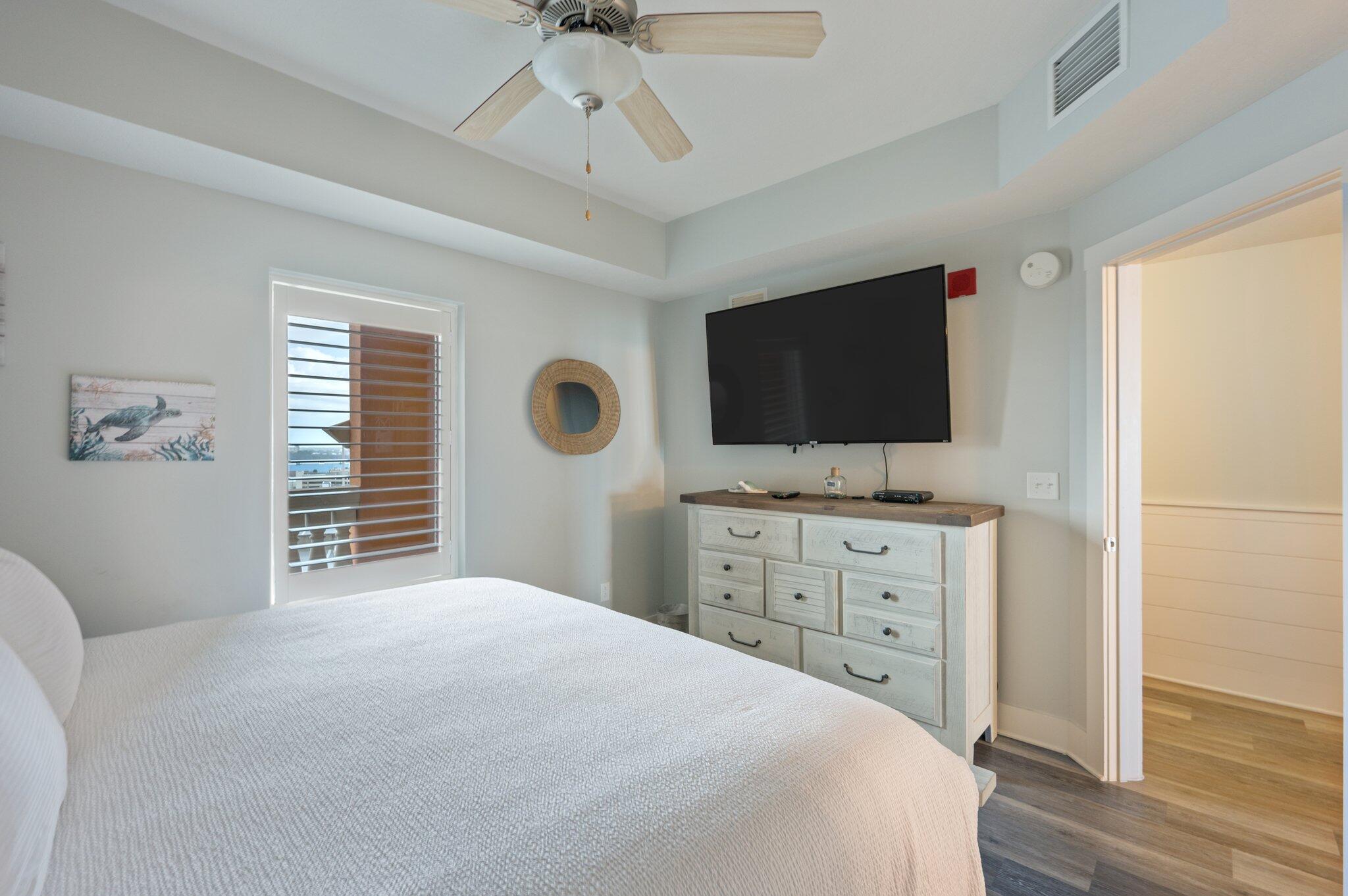 15928 Front Beach Road, 3-1005