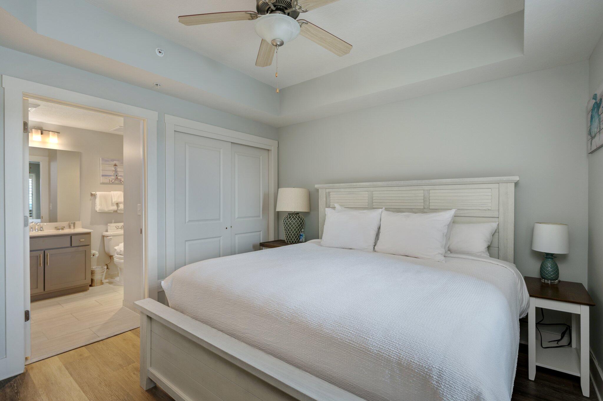 15928 Front Beach Road, 3-1005