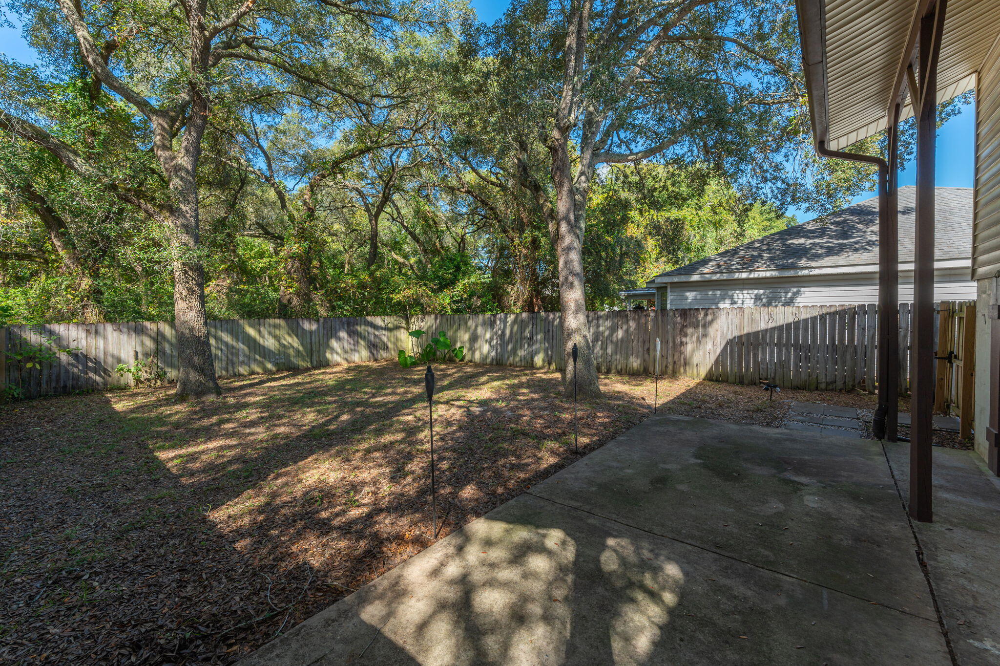 1002 High Grove Court