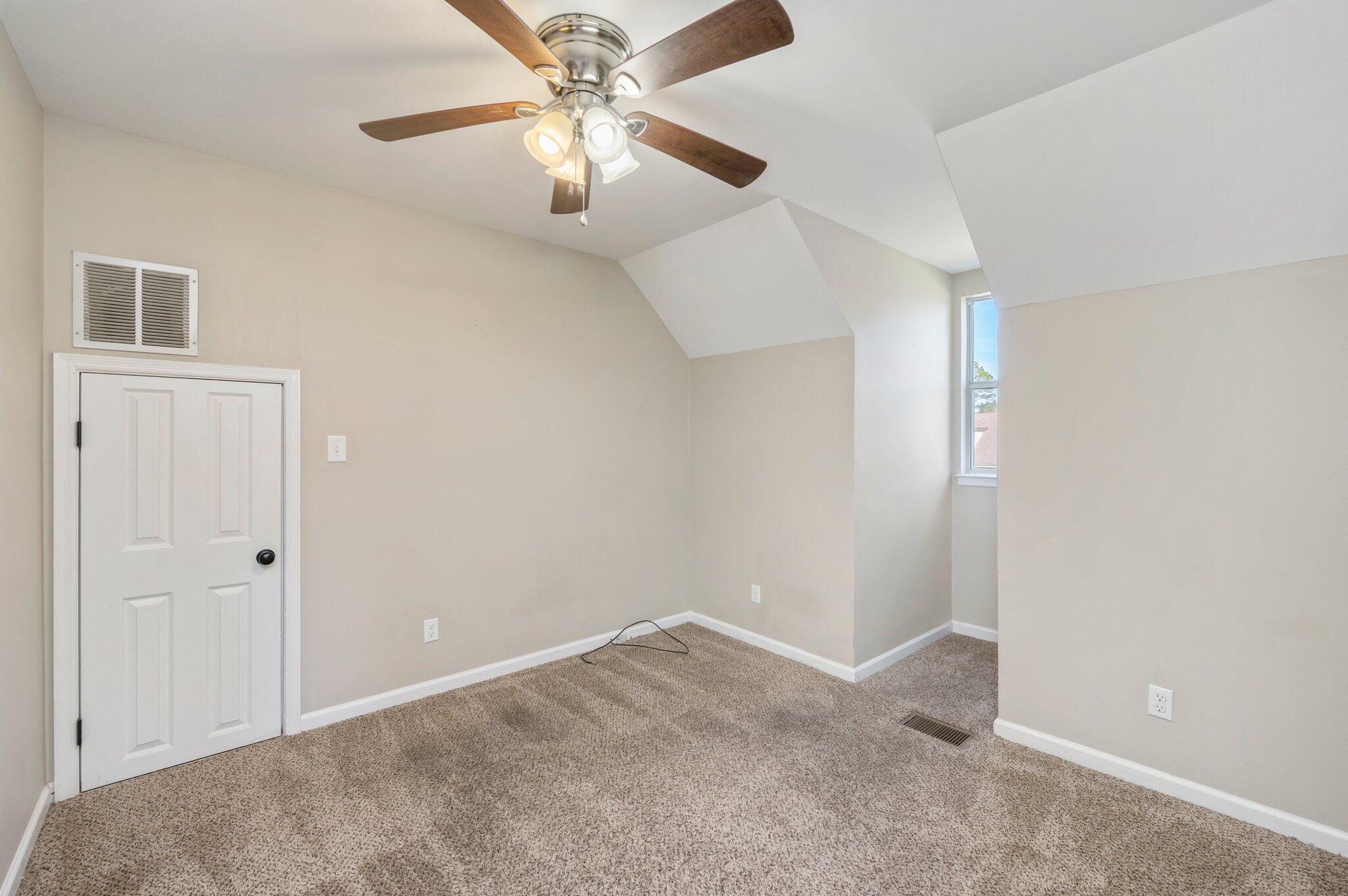 2700 Willow Grove Lane