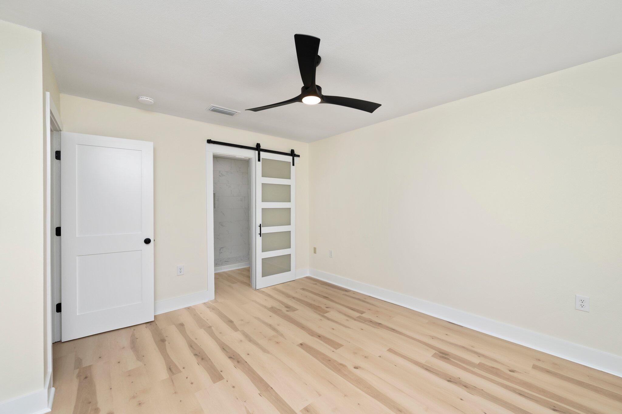 11 Lakeview Drive