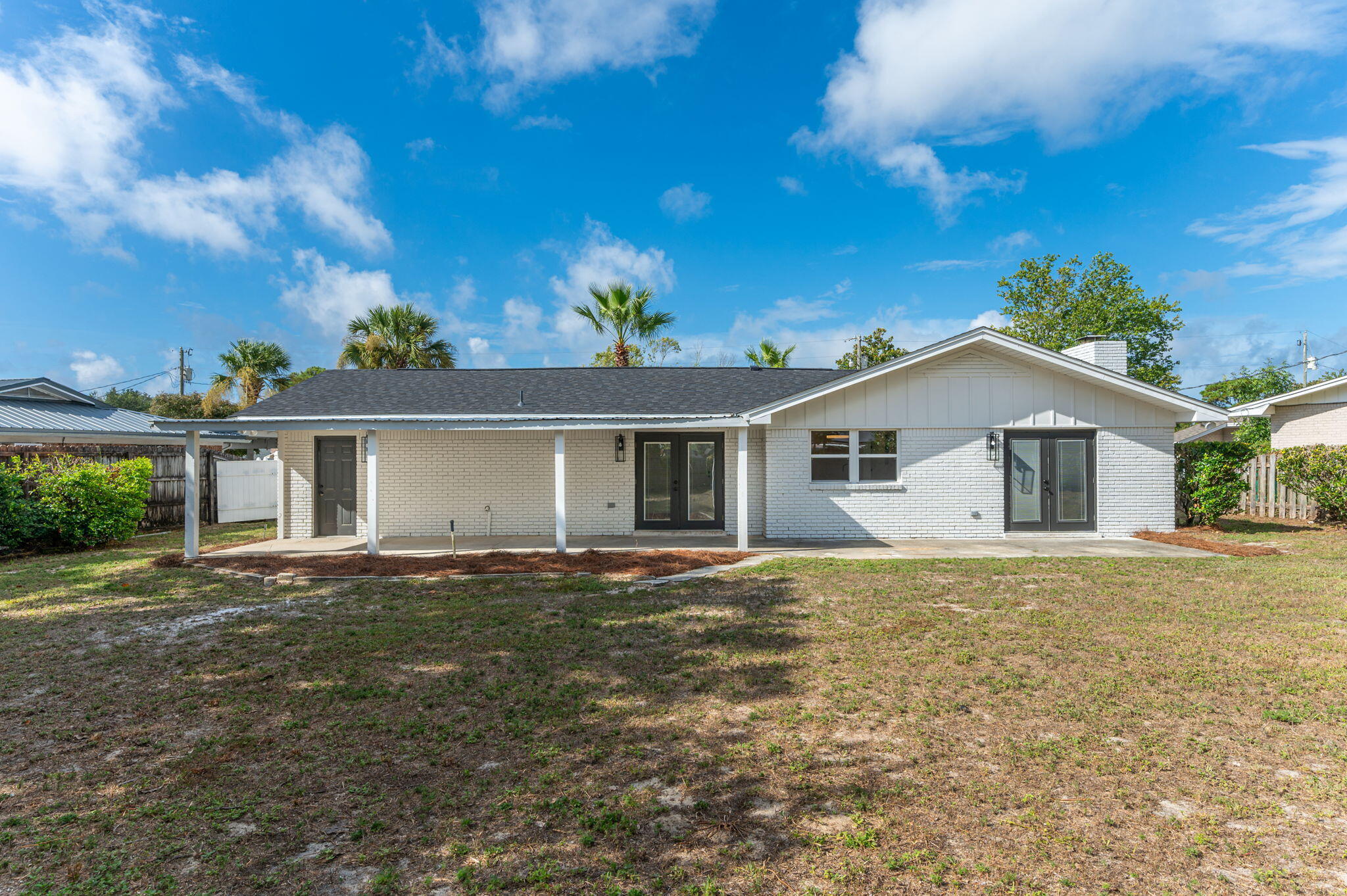 11 Lakeview Drive