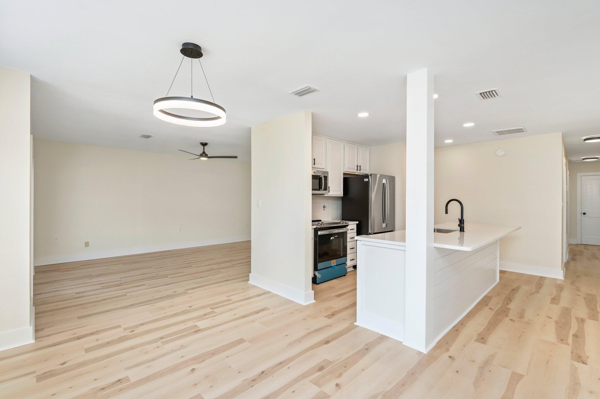 11 Lakeview Drive