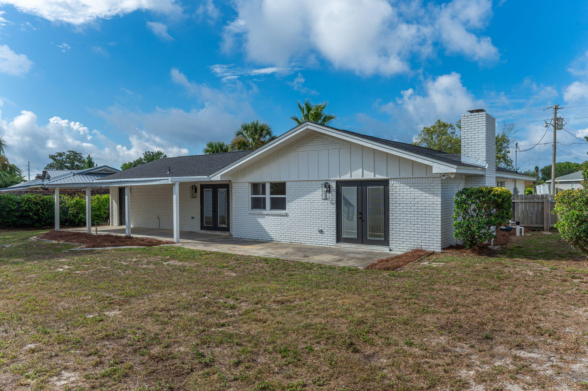 11 Lakeview Drive
