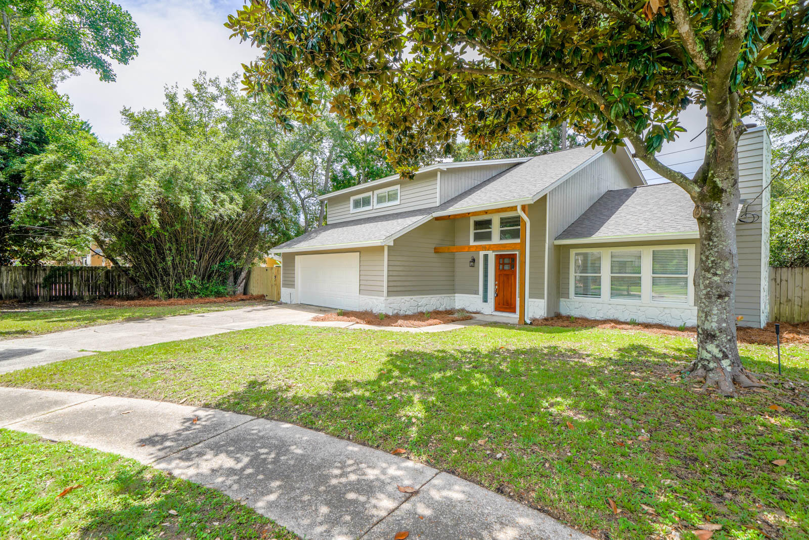 10 Shamrock Drive