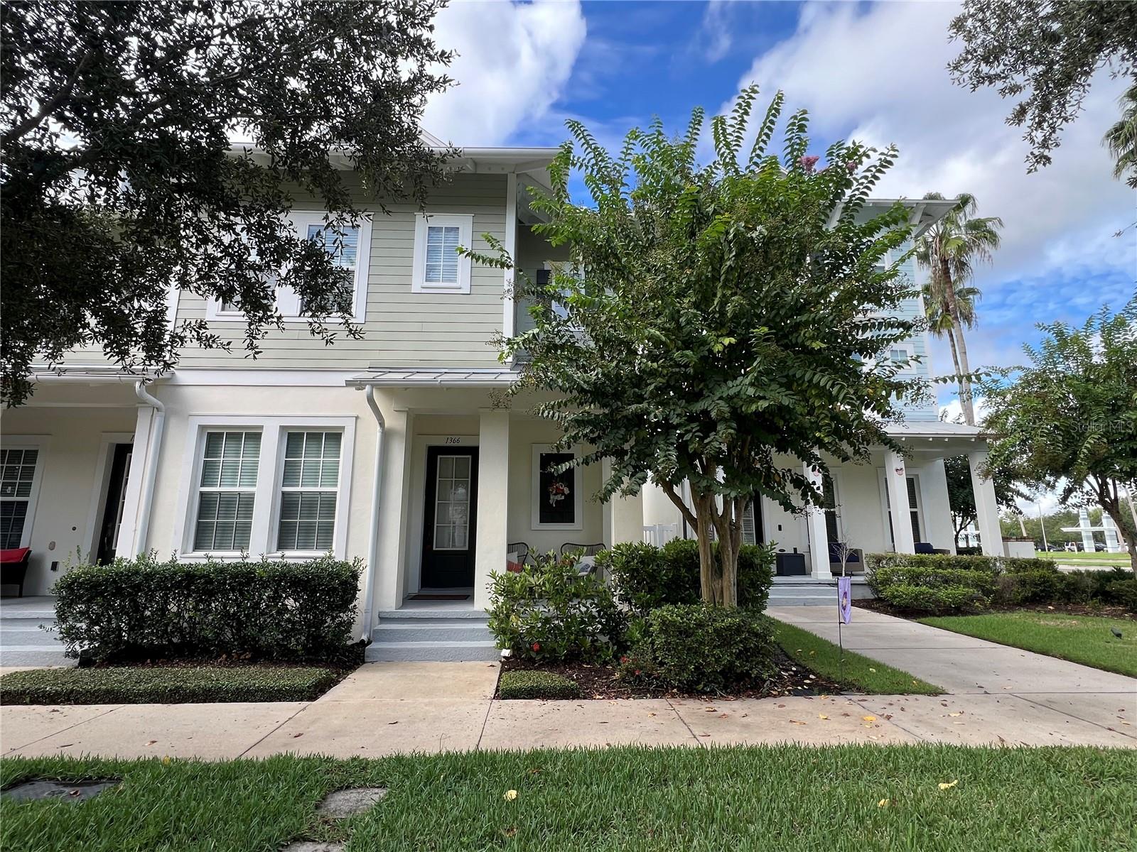 1366 PONCE DR