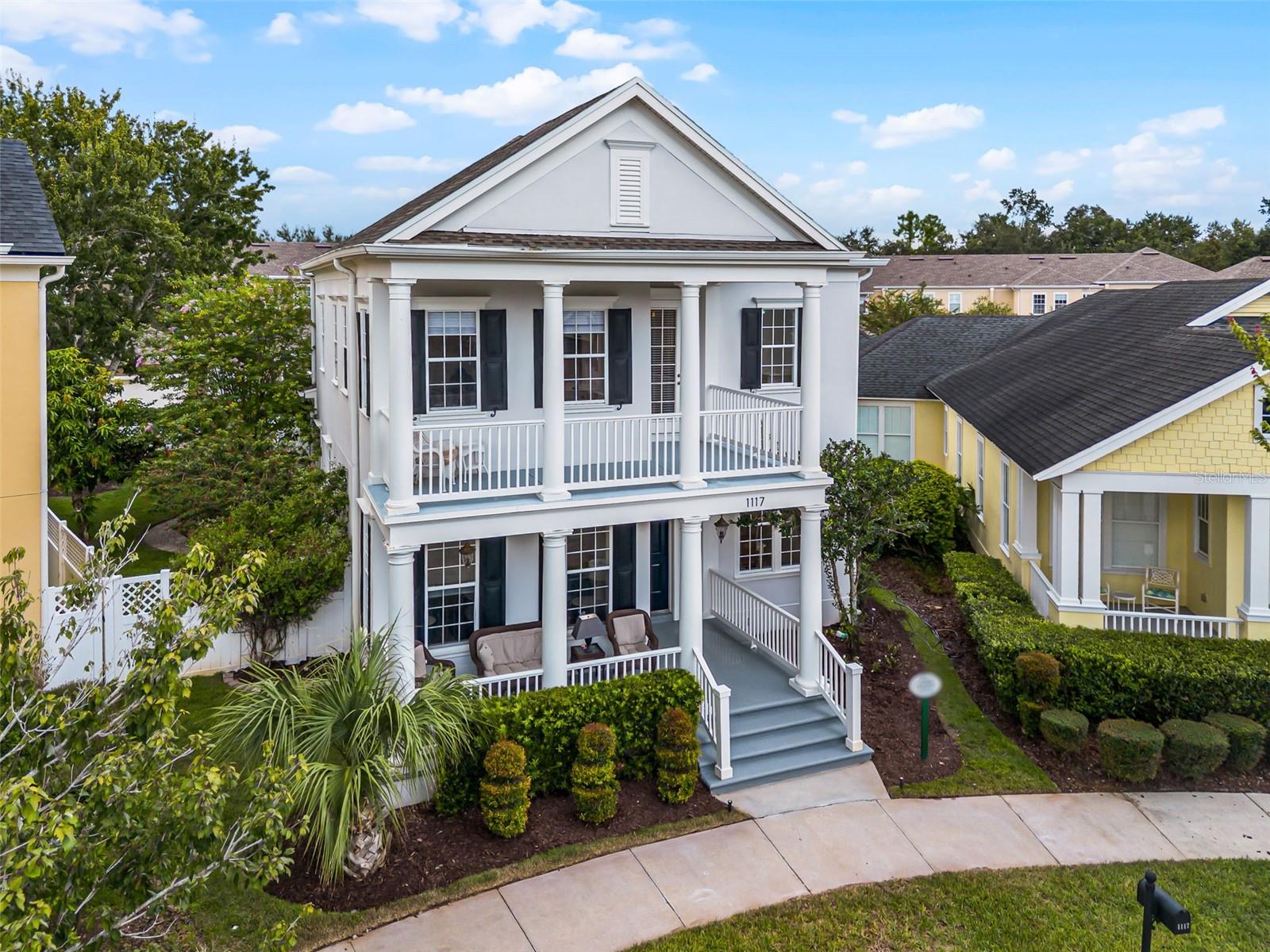 1117 OSCAR SQ