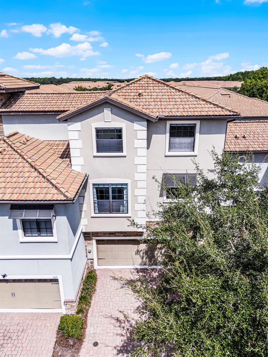 1317 SHINNECOCK HILLS DR