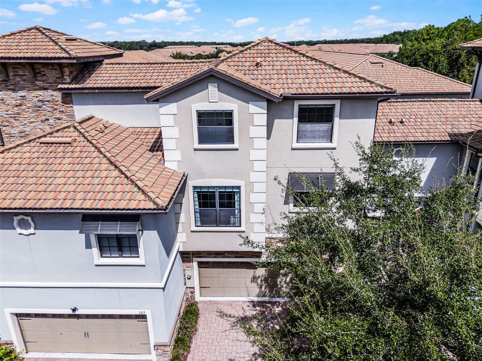 1317 SHINNECOCK HILLS DR
