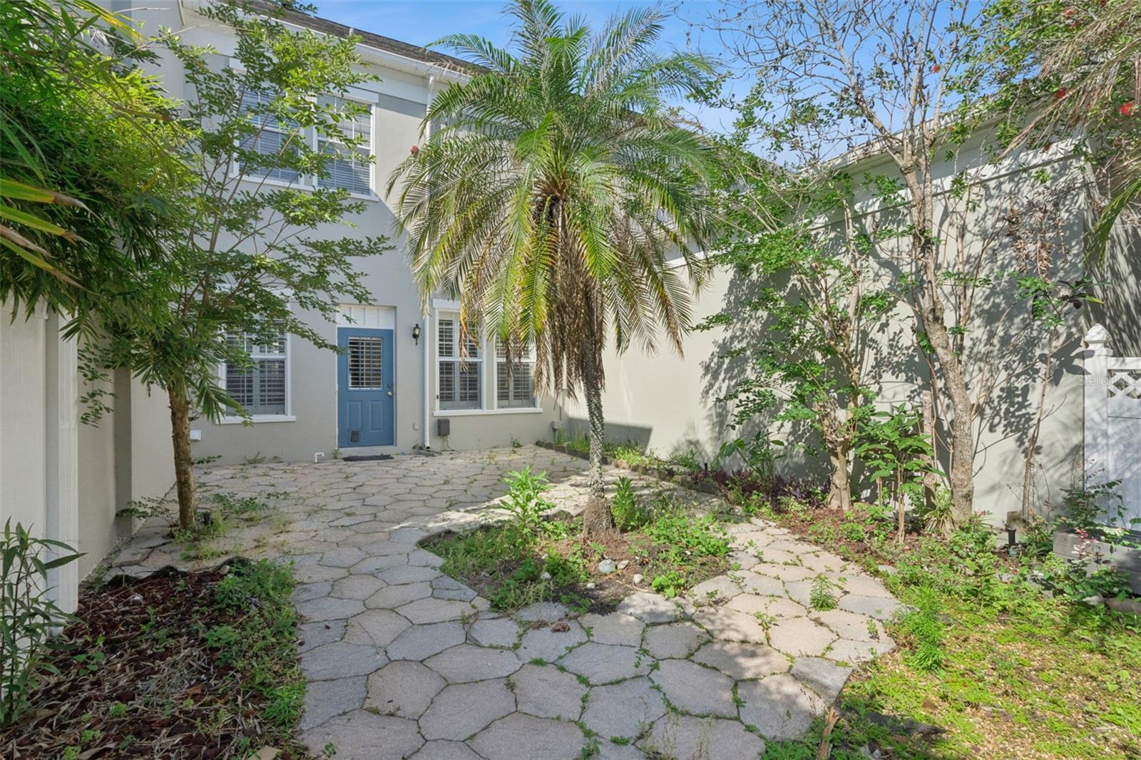629 MULBERRY AVE