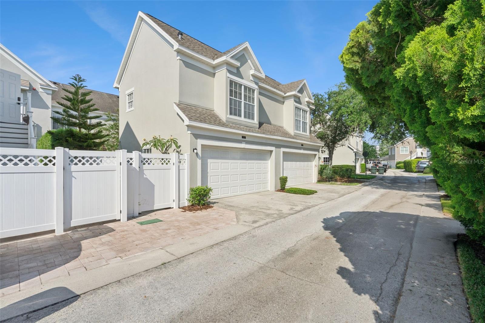 629 MULBERRY AVE