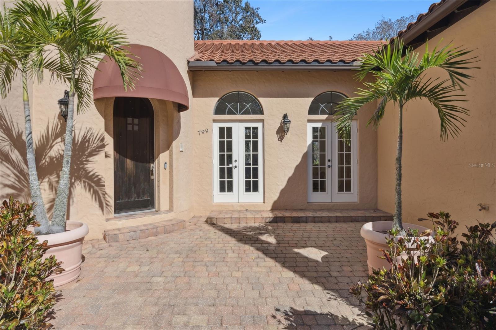 799 OAK SHADOWS RD