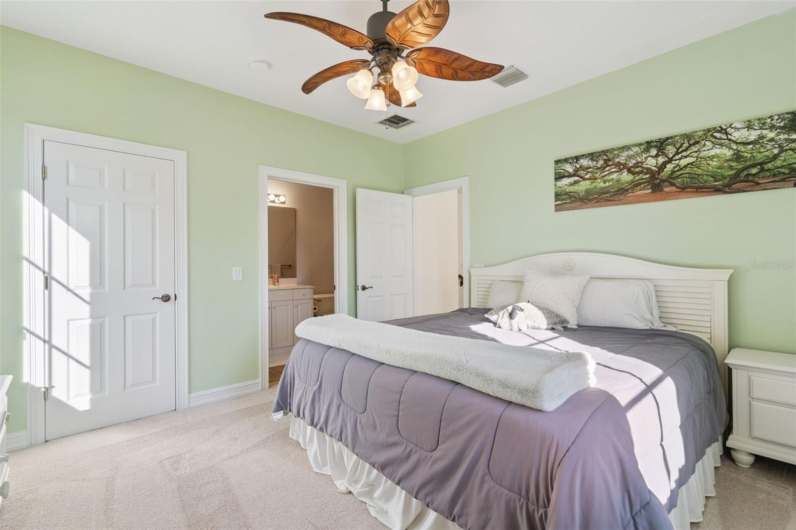 799 OAK SHADOWS RD