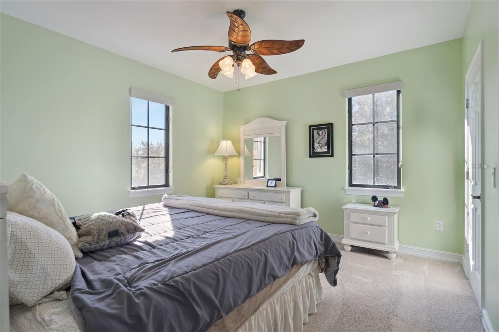 799 OAK SHADOWS RD