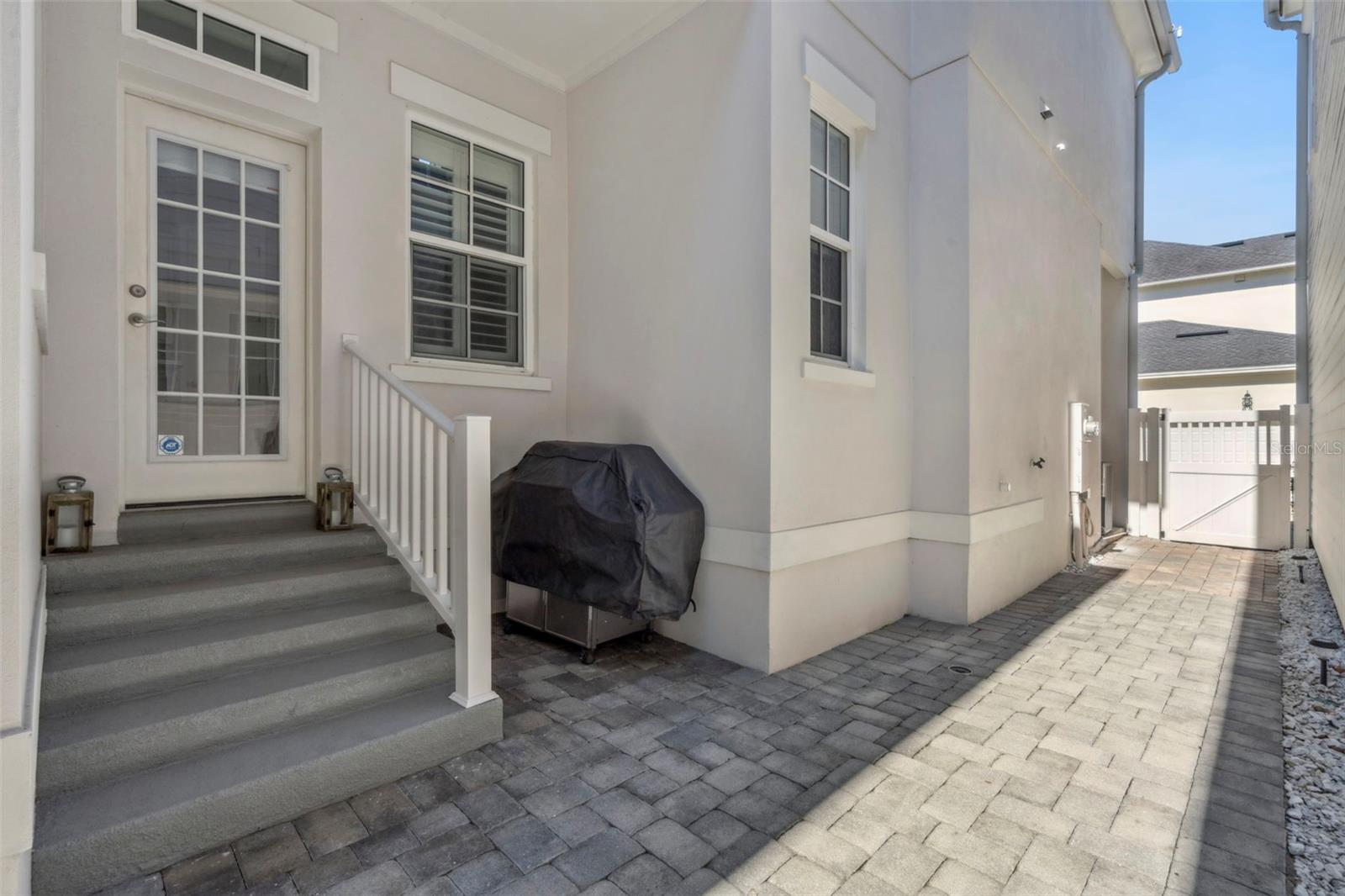 1640 RESOLUTE ST