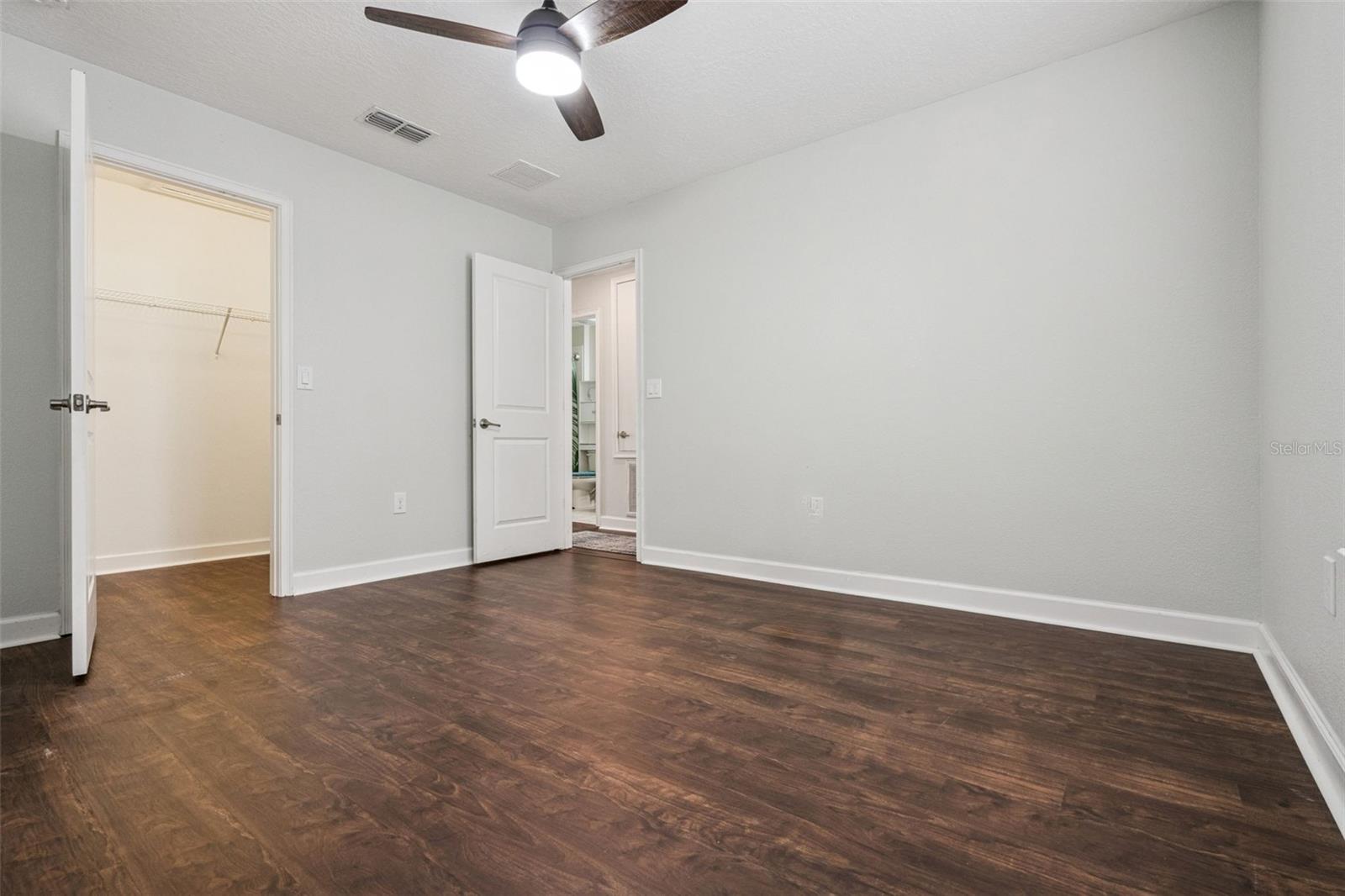 4633 FAIRY TALE CIR