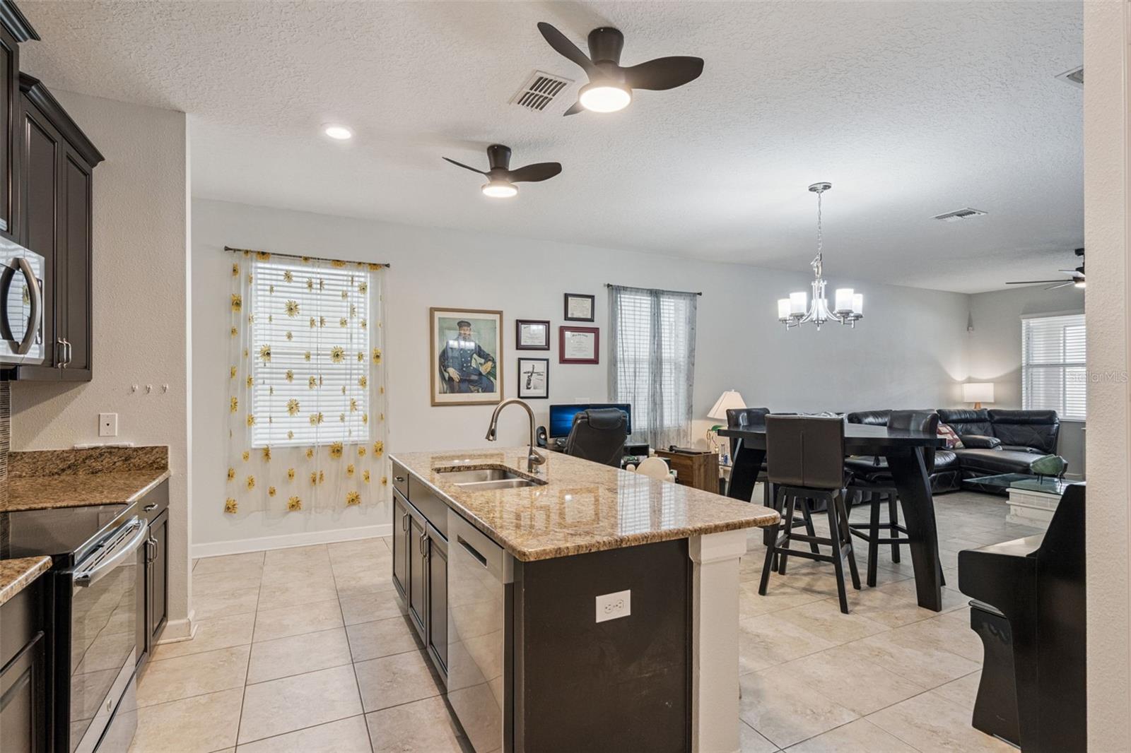 4633 FAIRY TALE CIR