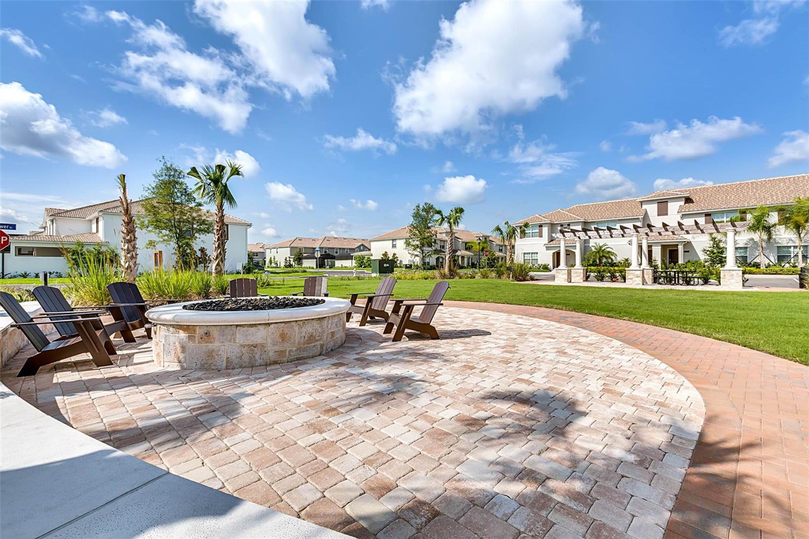 4633 FAIRY TALE CIR