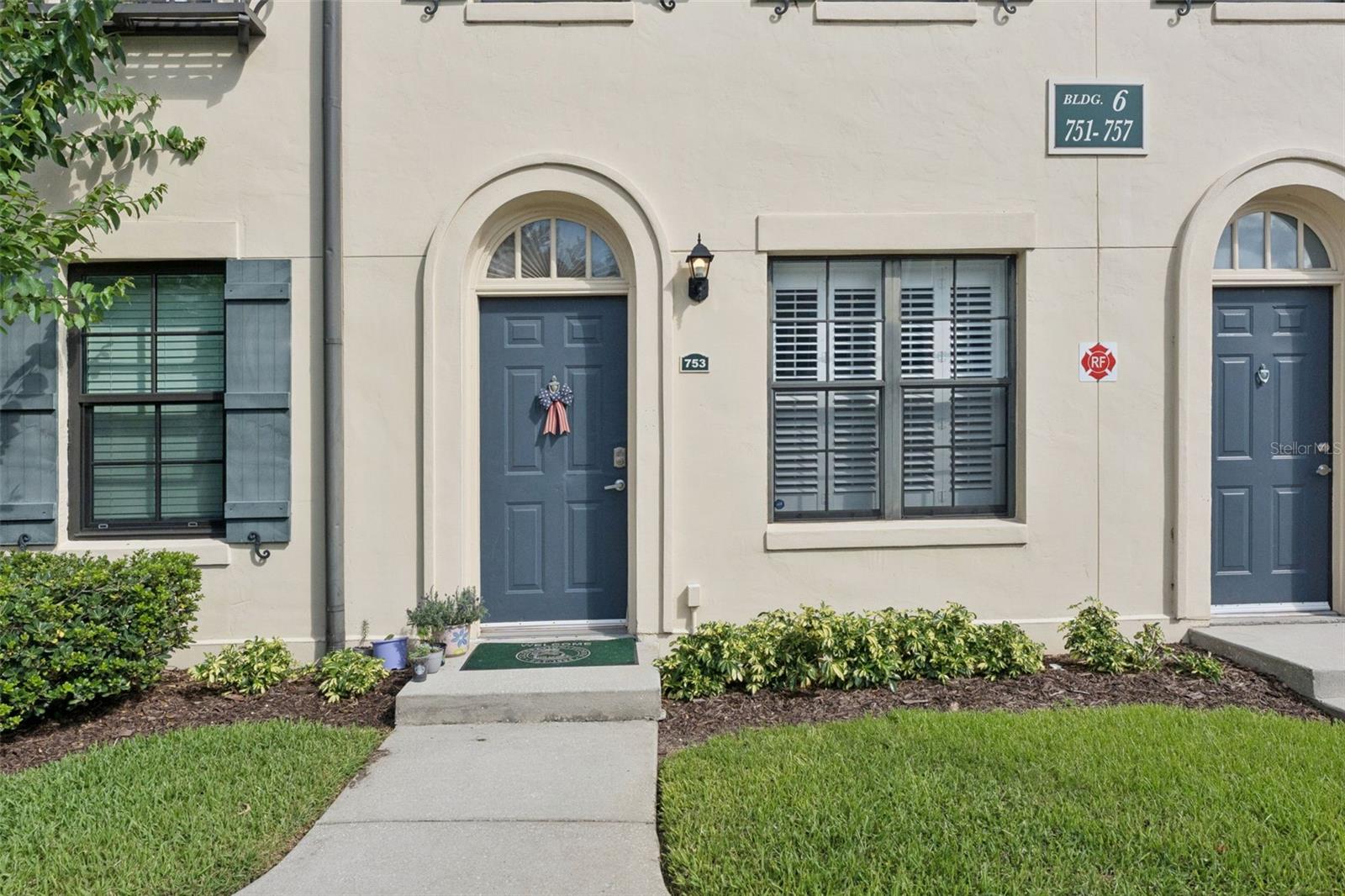 753 SIENA PALM DR