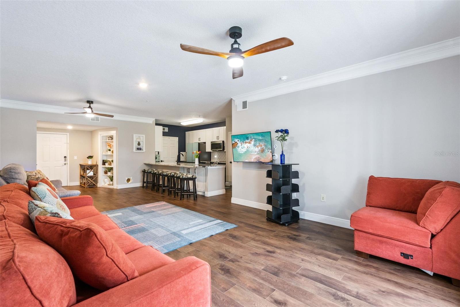315 GRAND MAGNOLIA AVE #203