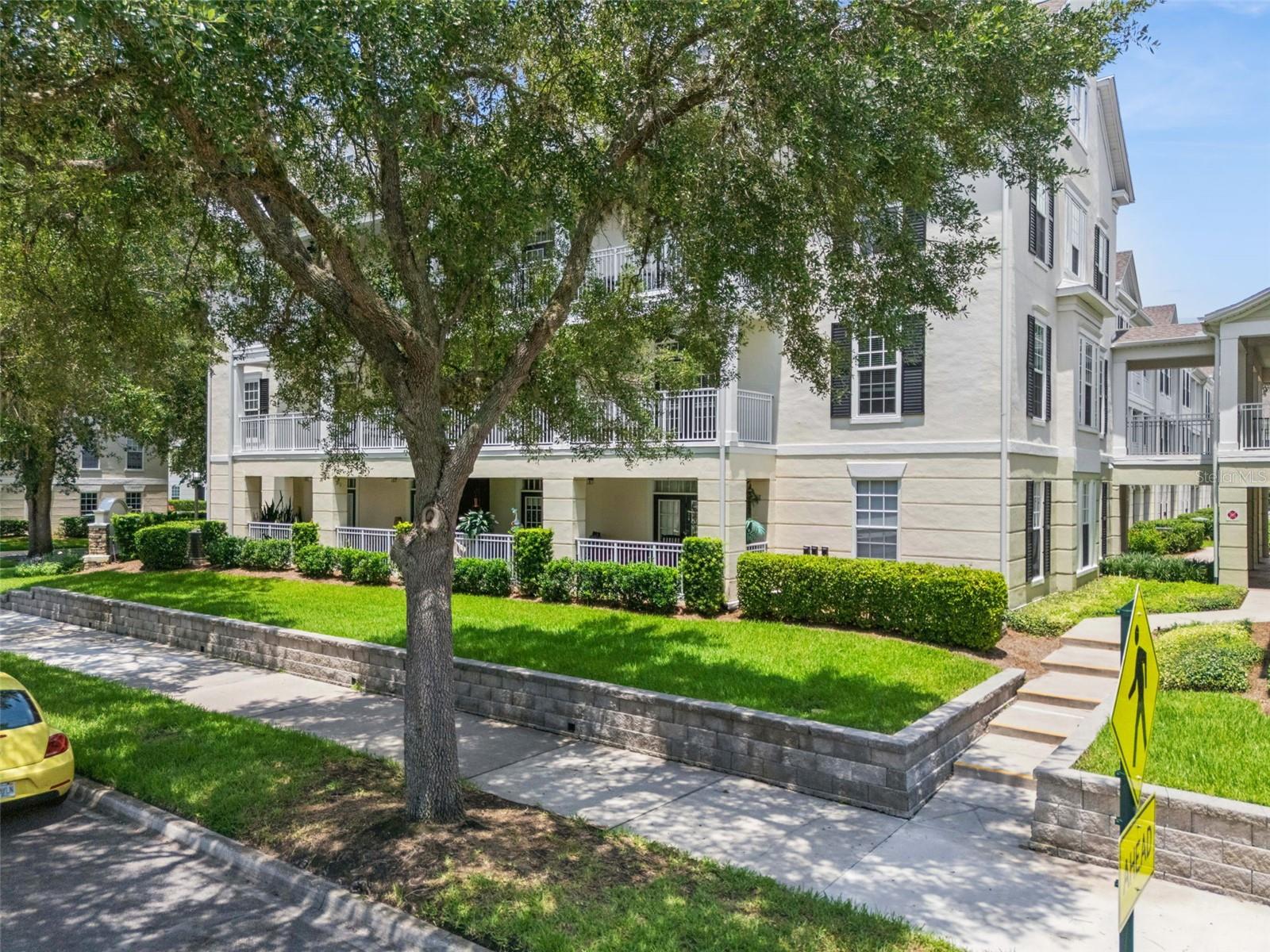 315 GRAND MAGNOLIA AVE #203