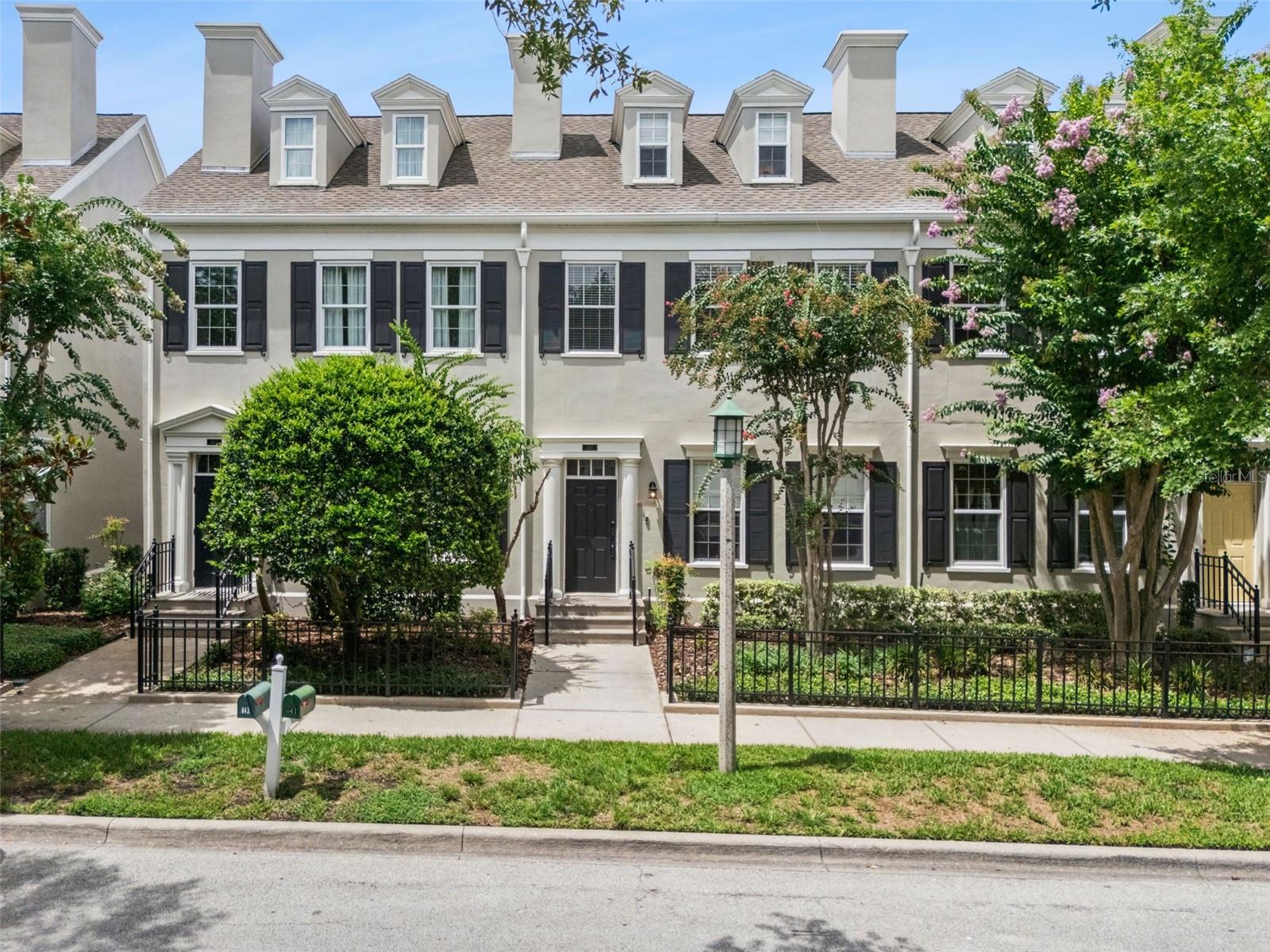 641 MULBERRY AVE