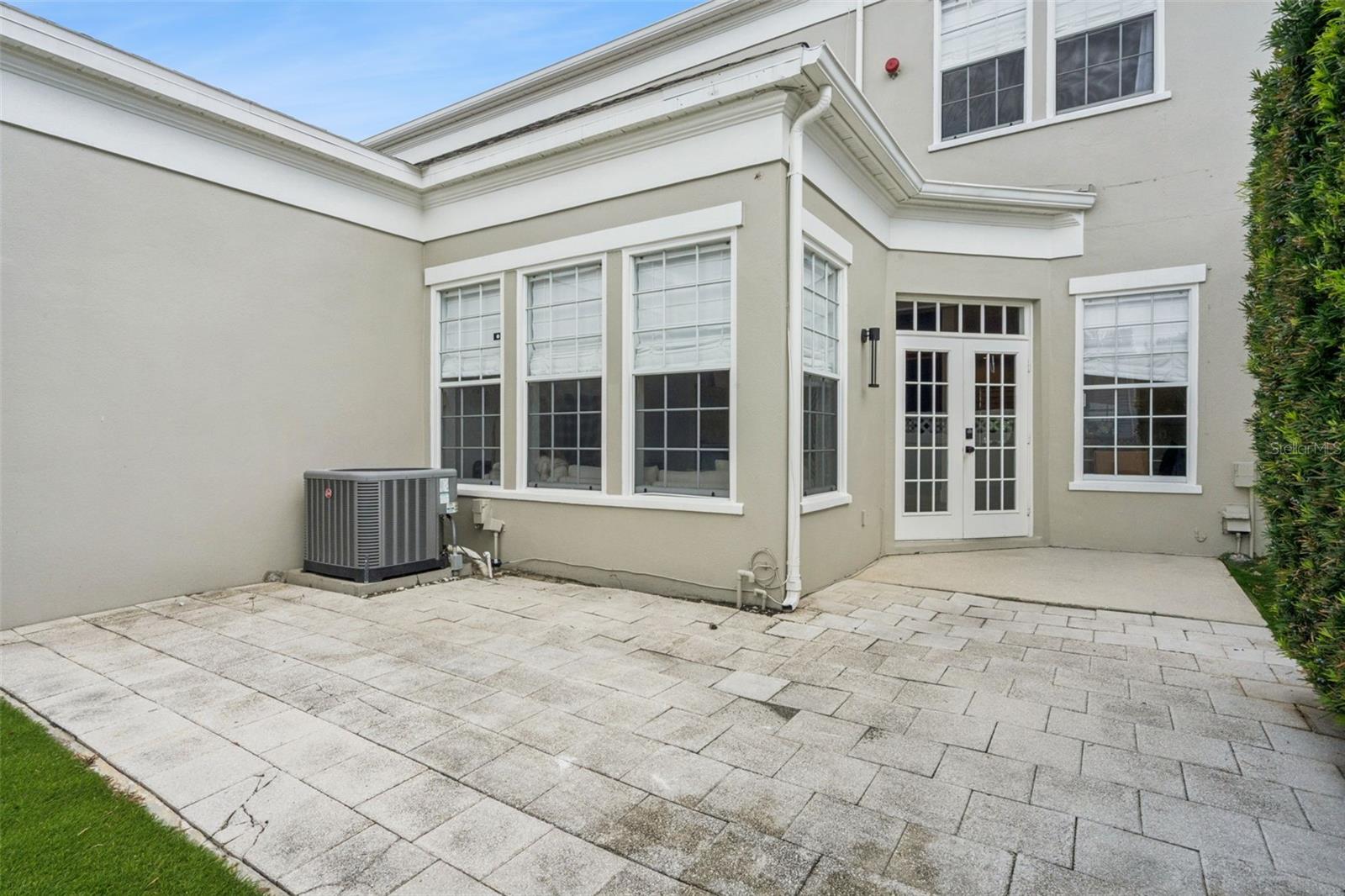 641 MULBERRY AVE