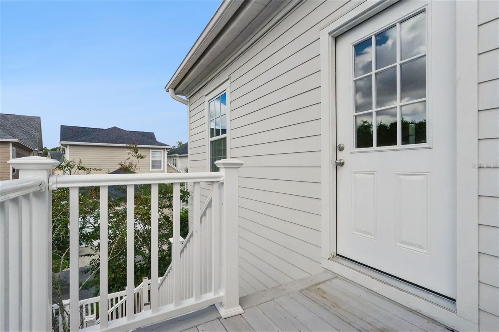 1102 GOLDENASTER CT
