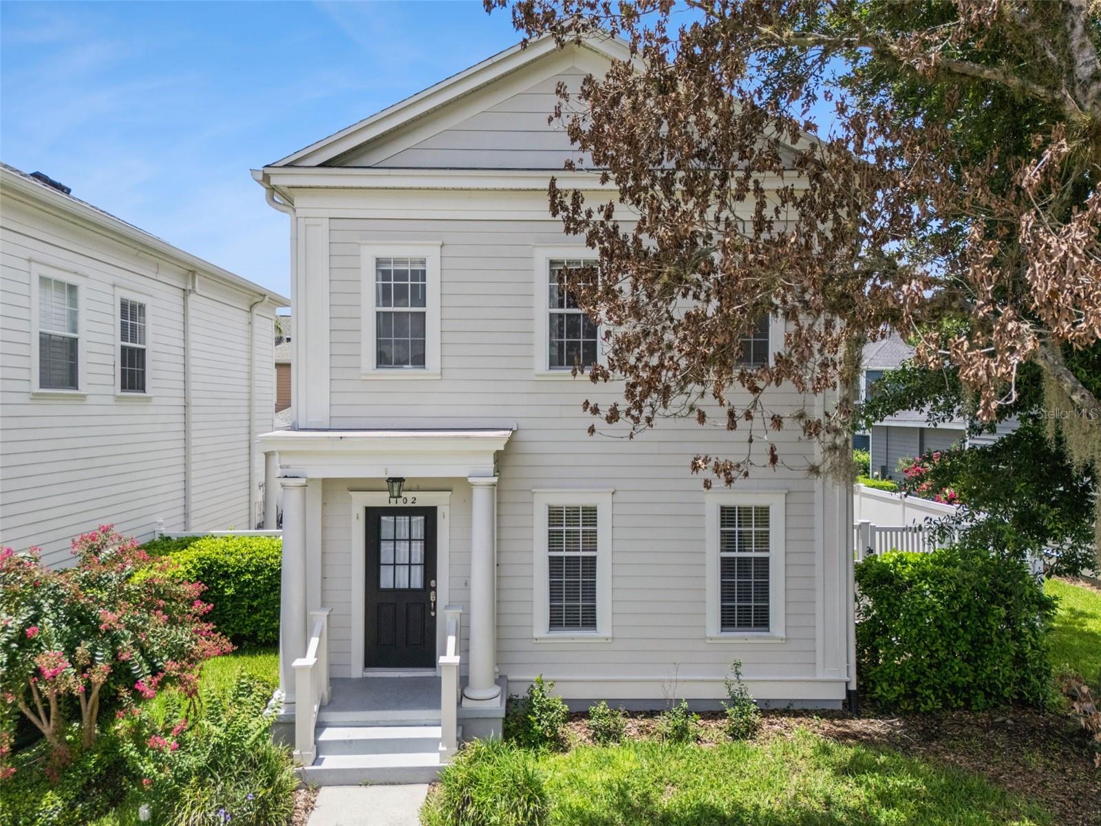 1102 GOLDENASTER CT
