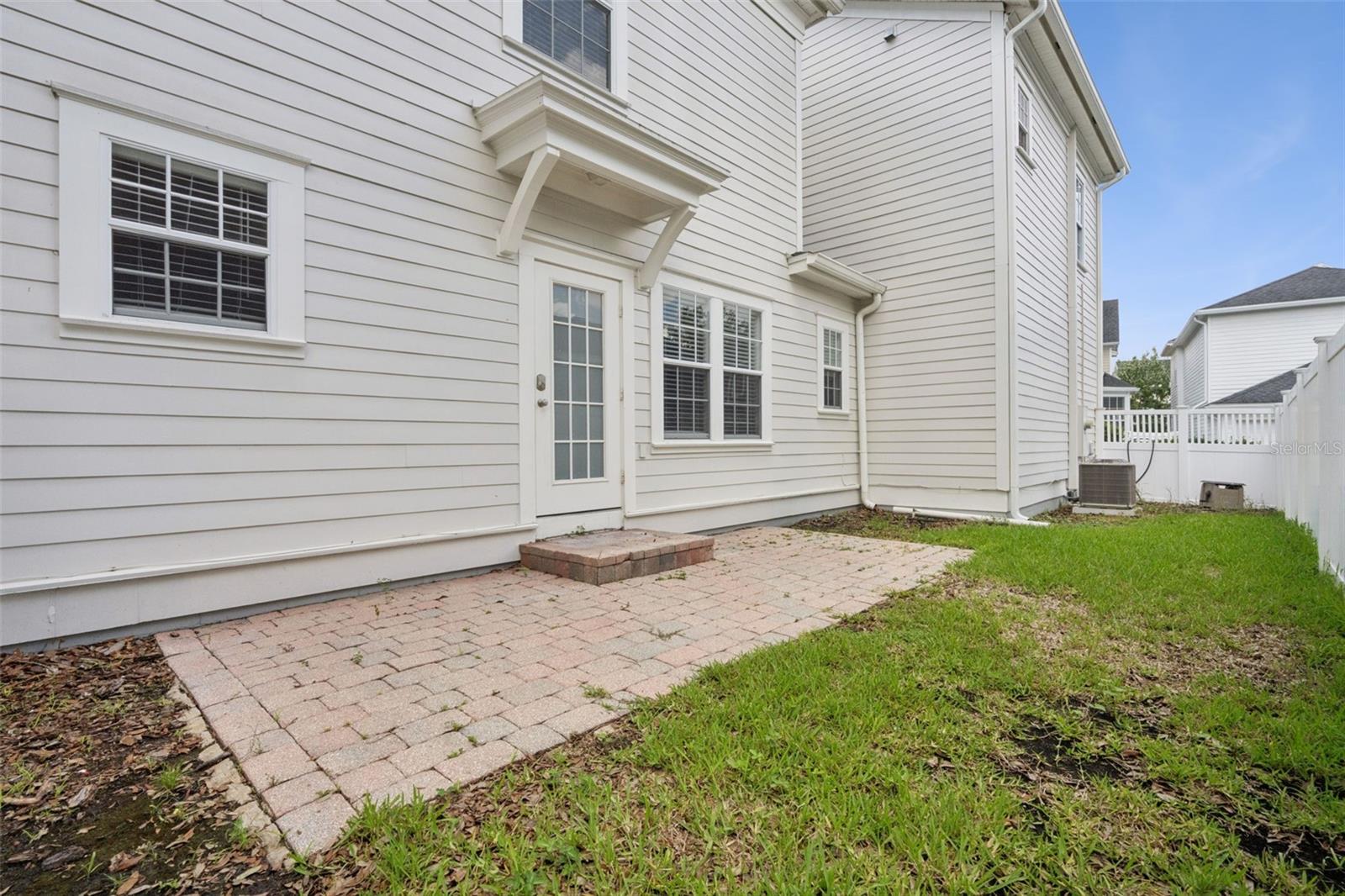 1102 GOLDENASTER CT