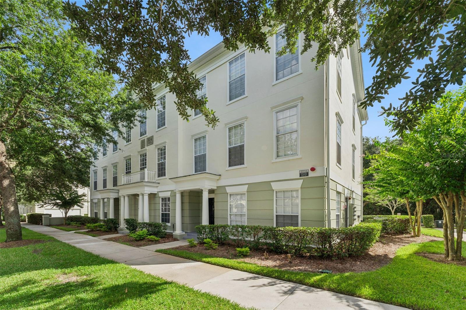 310 GRAND MAGNOLIA AVE #310