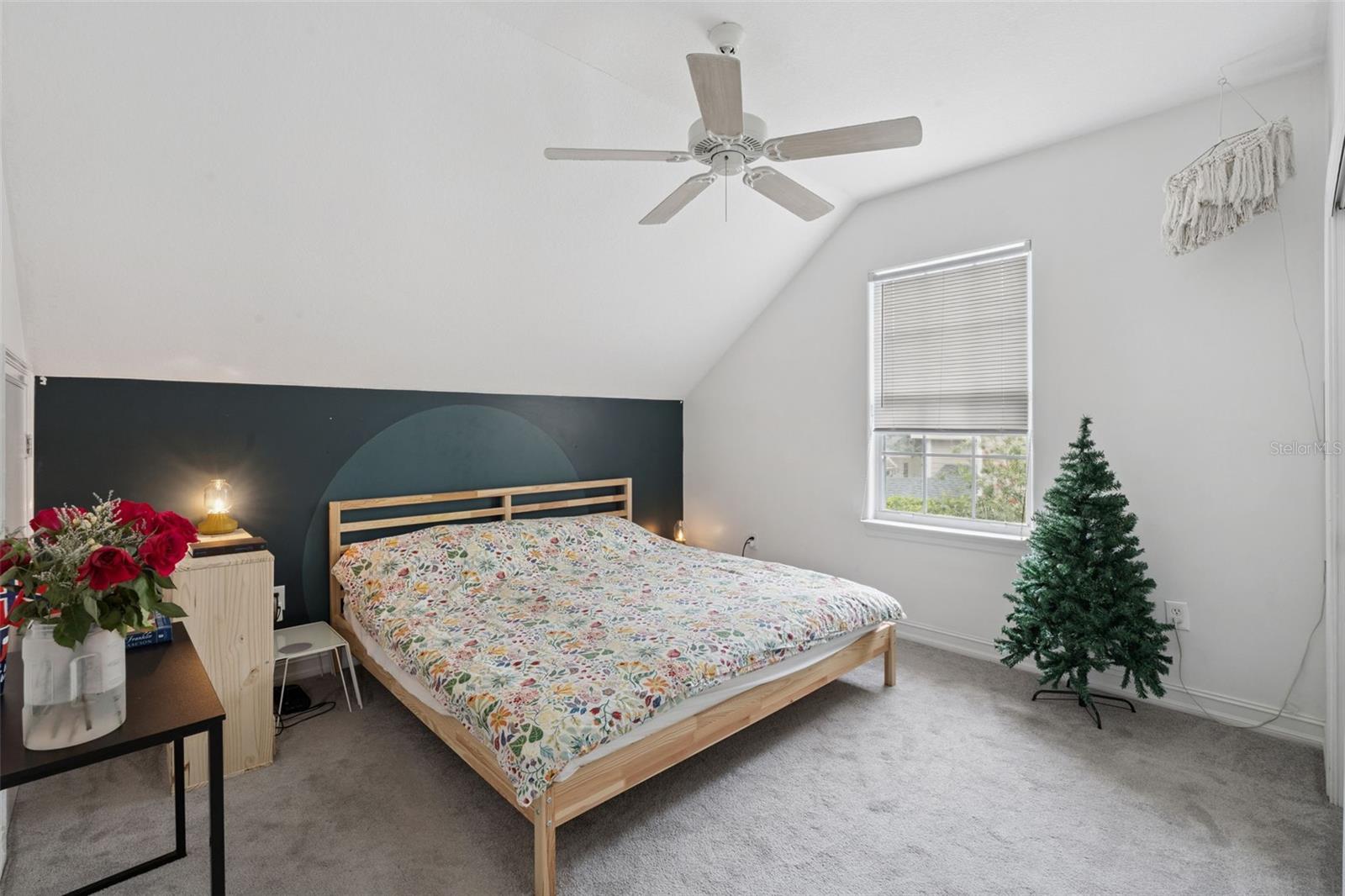 906 SPRING PARK LOOP