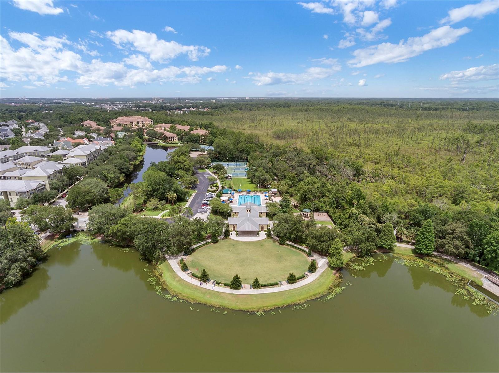 906 SPRING PARK LOOP