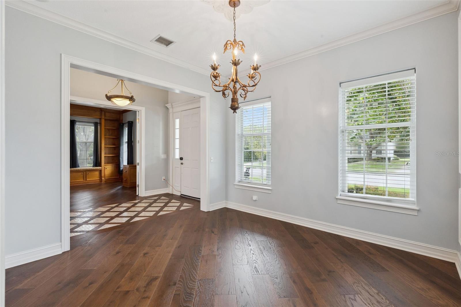 906 SPRING PARK LOOP
