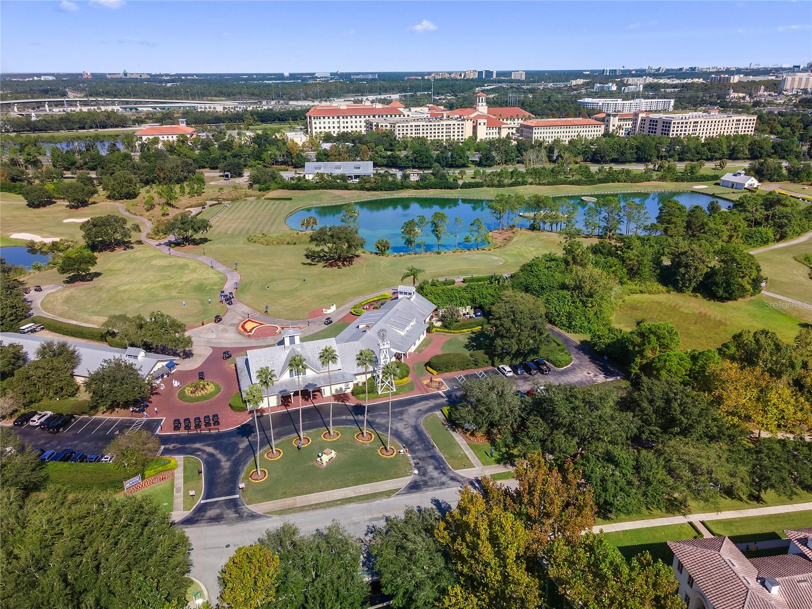 906 SPRING PARK LOOP