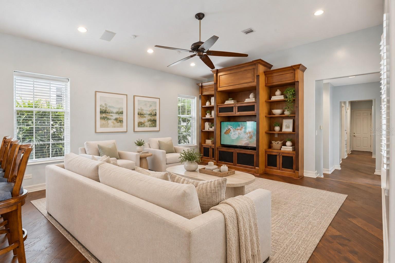 906 SPRING PARK LOOP