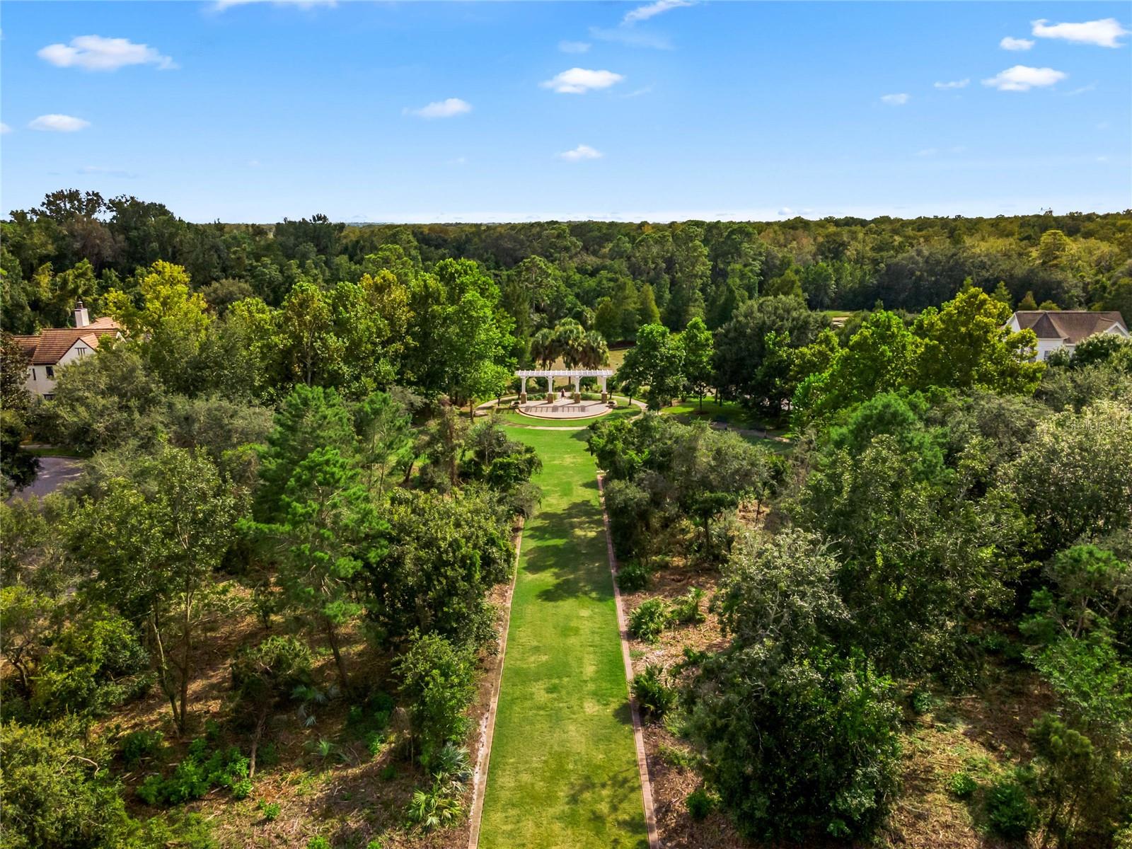 906 SPRING PARK LOOP
