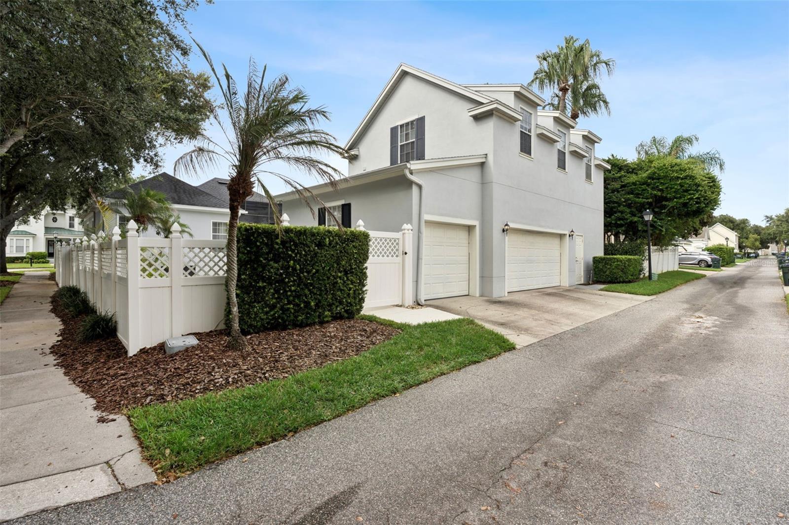 906 SPRING PARK LOOP