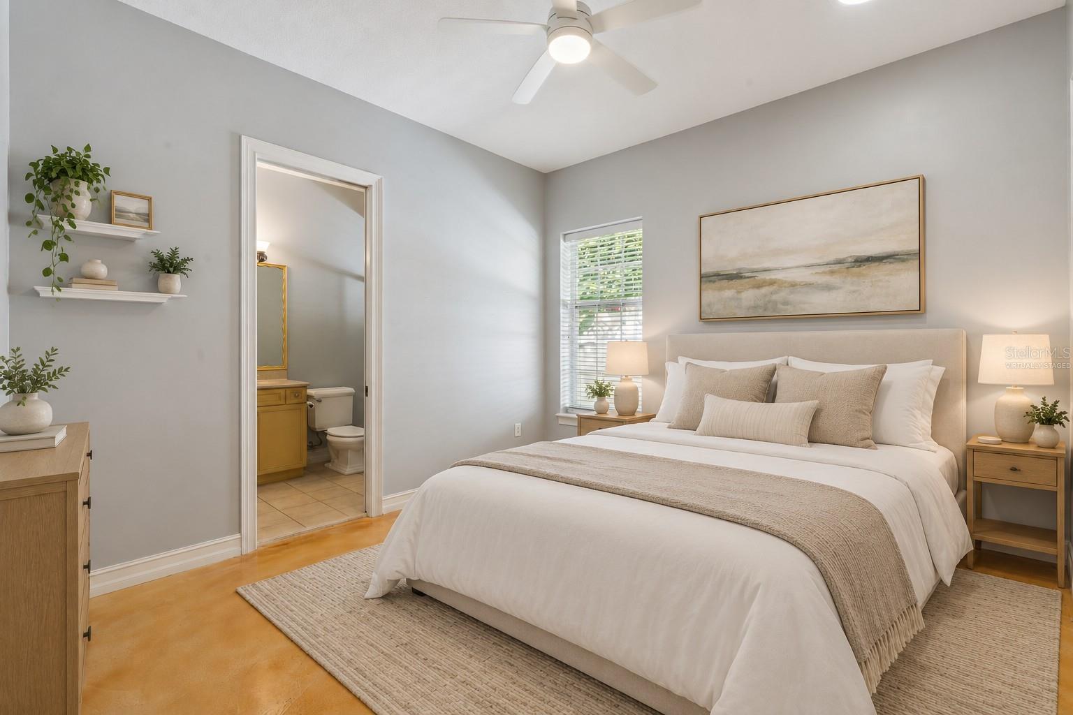 906 SPRING PARK LOOP